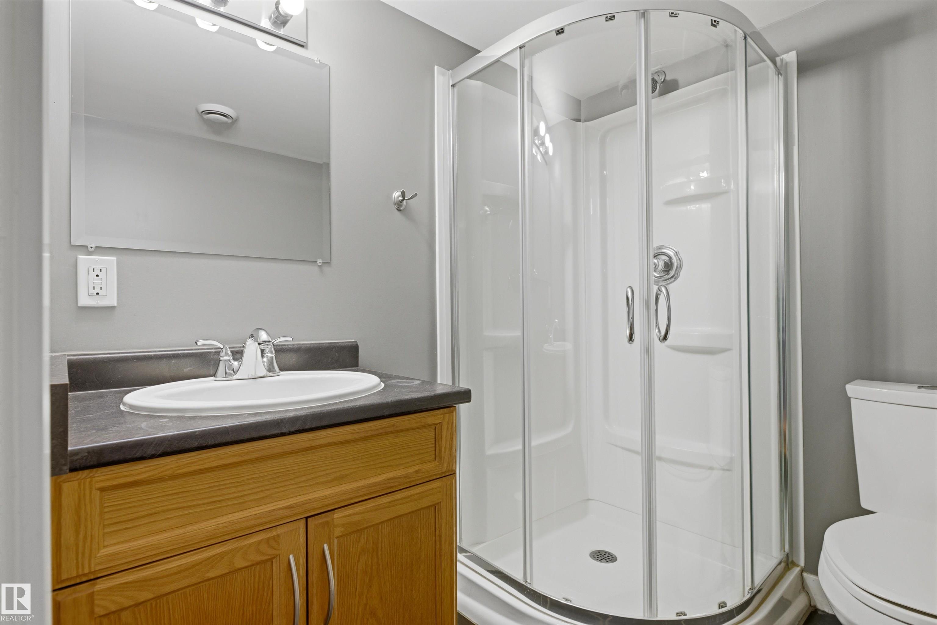 Photo 45 at 125 Rue Masson, Montalet, Beaumont