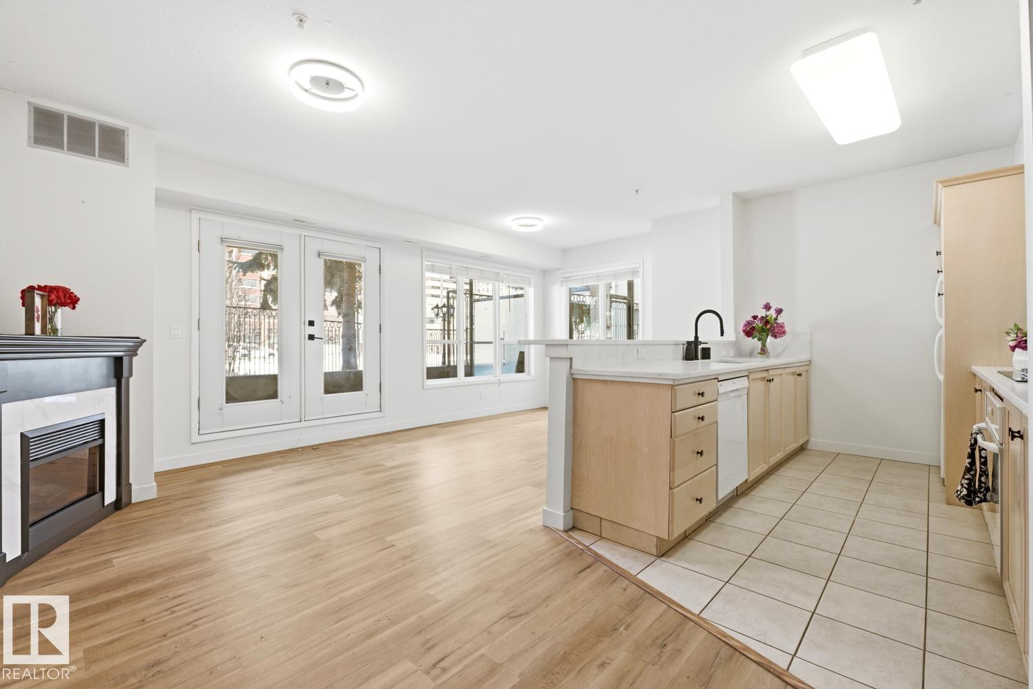 124 - 10023 110 Street NW, Wîhkwêntôwin, Edmonton