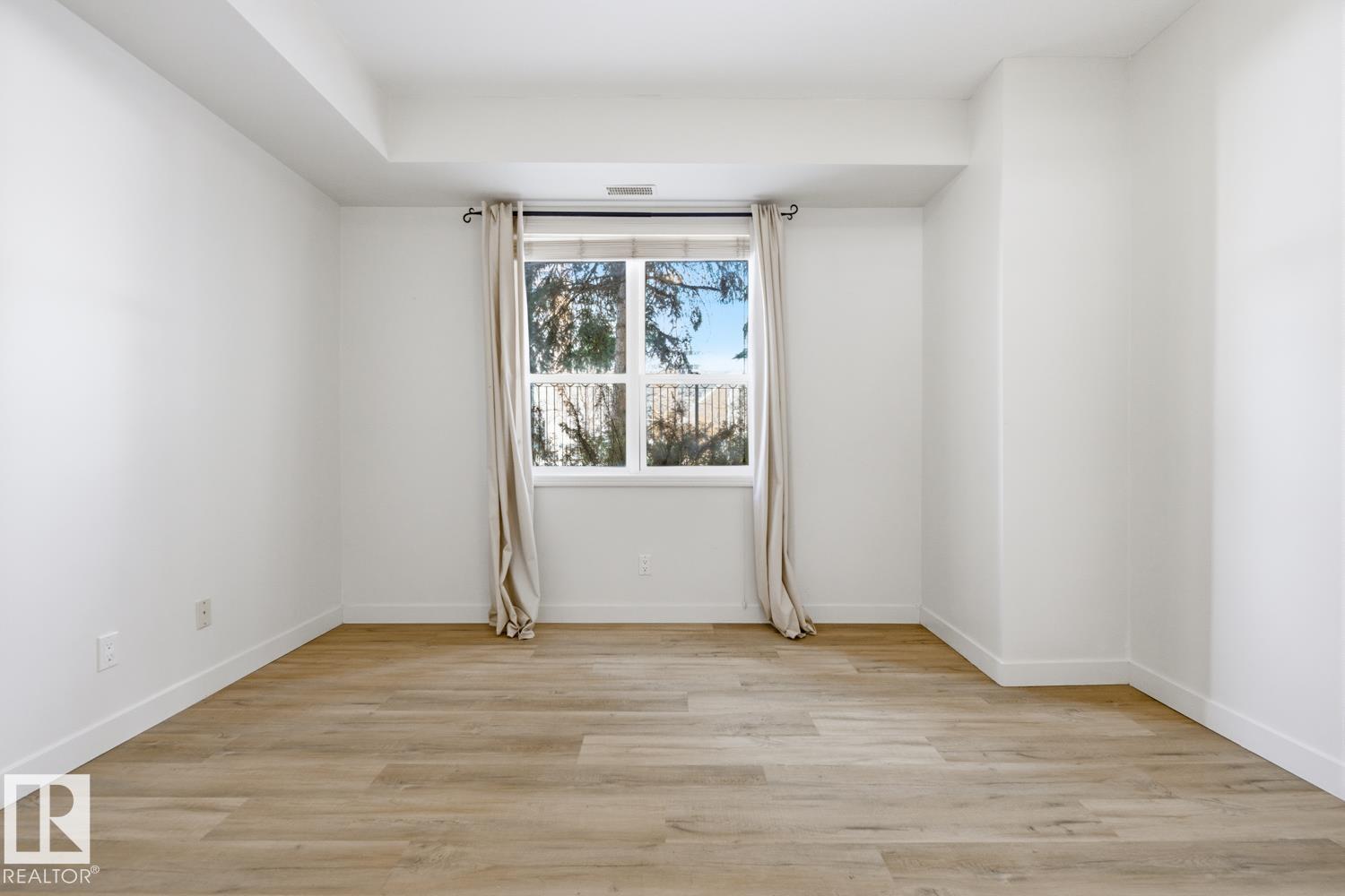 Photo 23 at 124 - 10023 110 Street NW, Wîhkwêntôwin, Edmonton