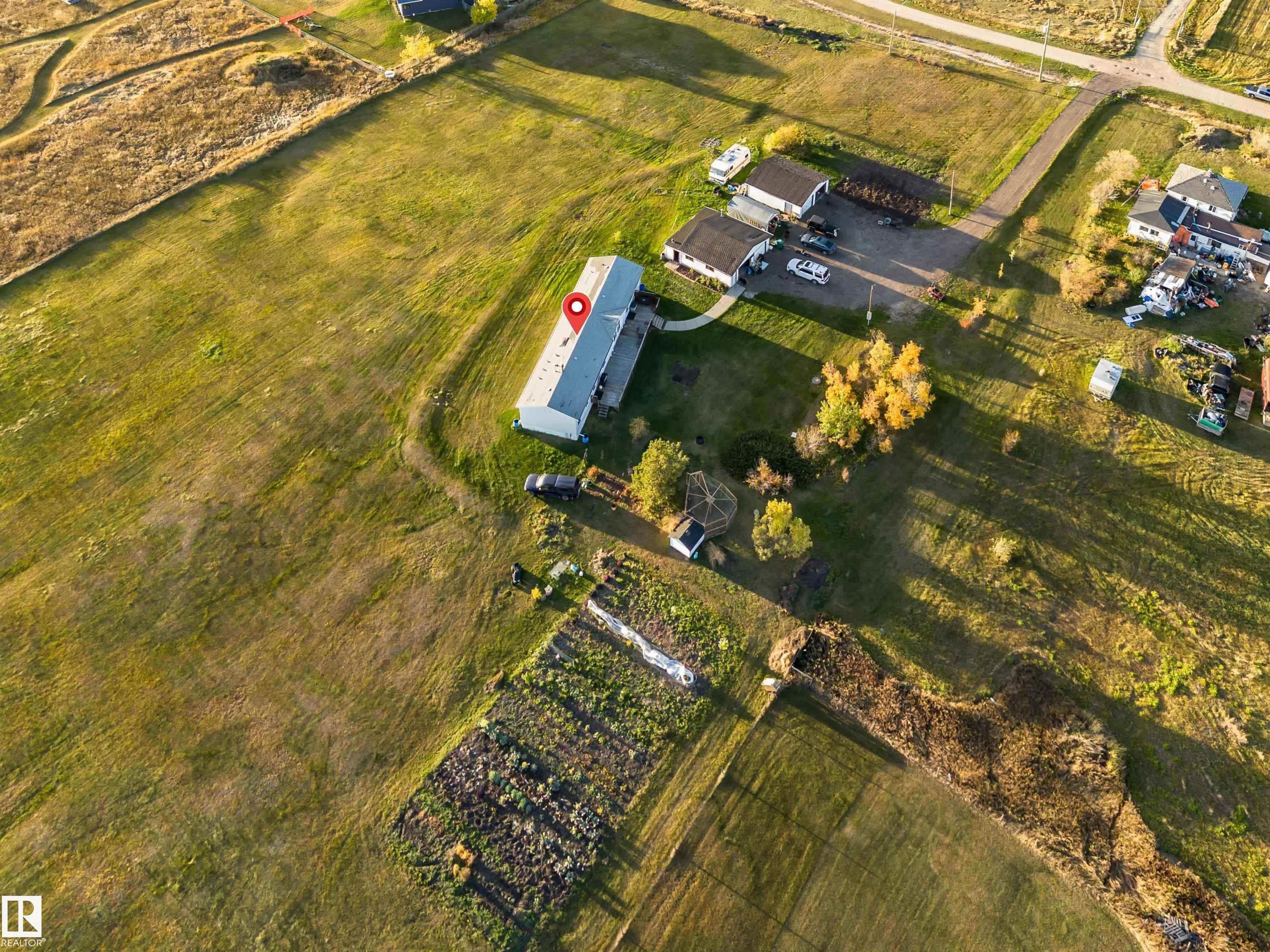 Photo 8 at 1050 - 48520 Hwy 2, None, Rural Leduc County