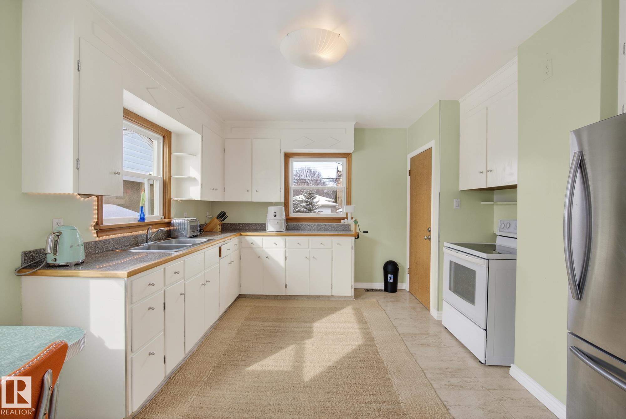 Photo 13 at 10336 80 Street NW, Forest Heights, Edmonton