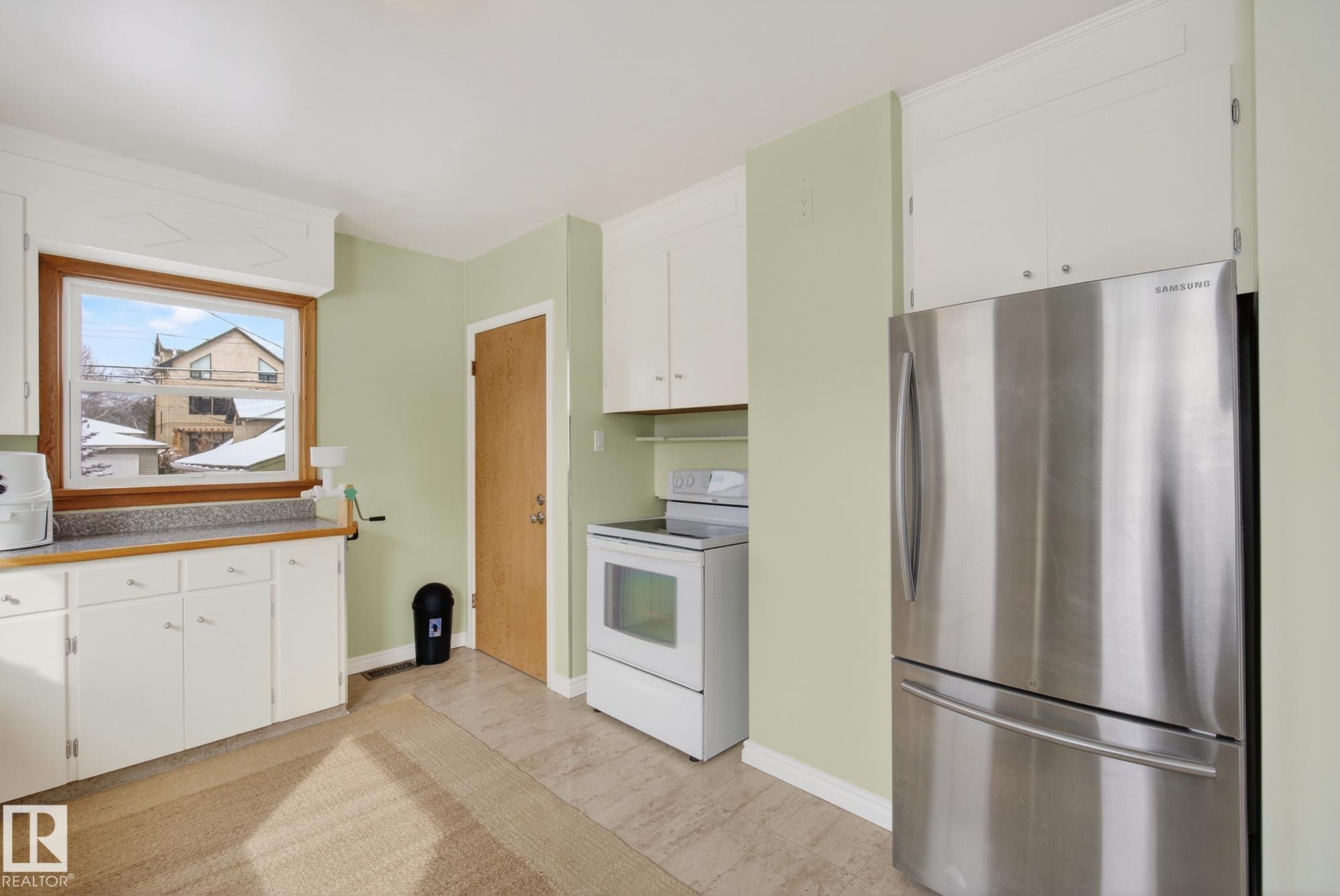 Photo 15 at 10336 80 Street NW, Forest Heights, Edmonton