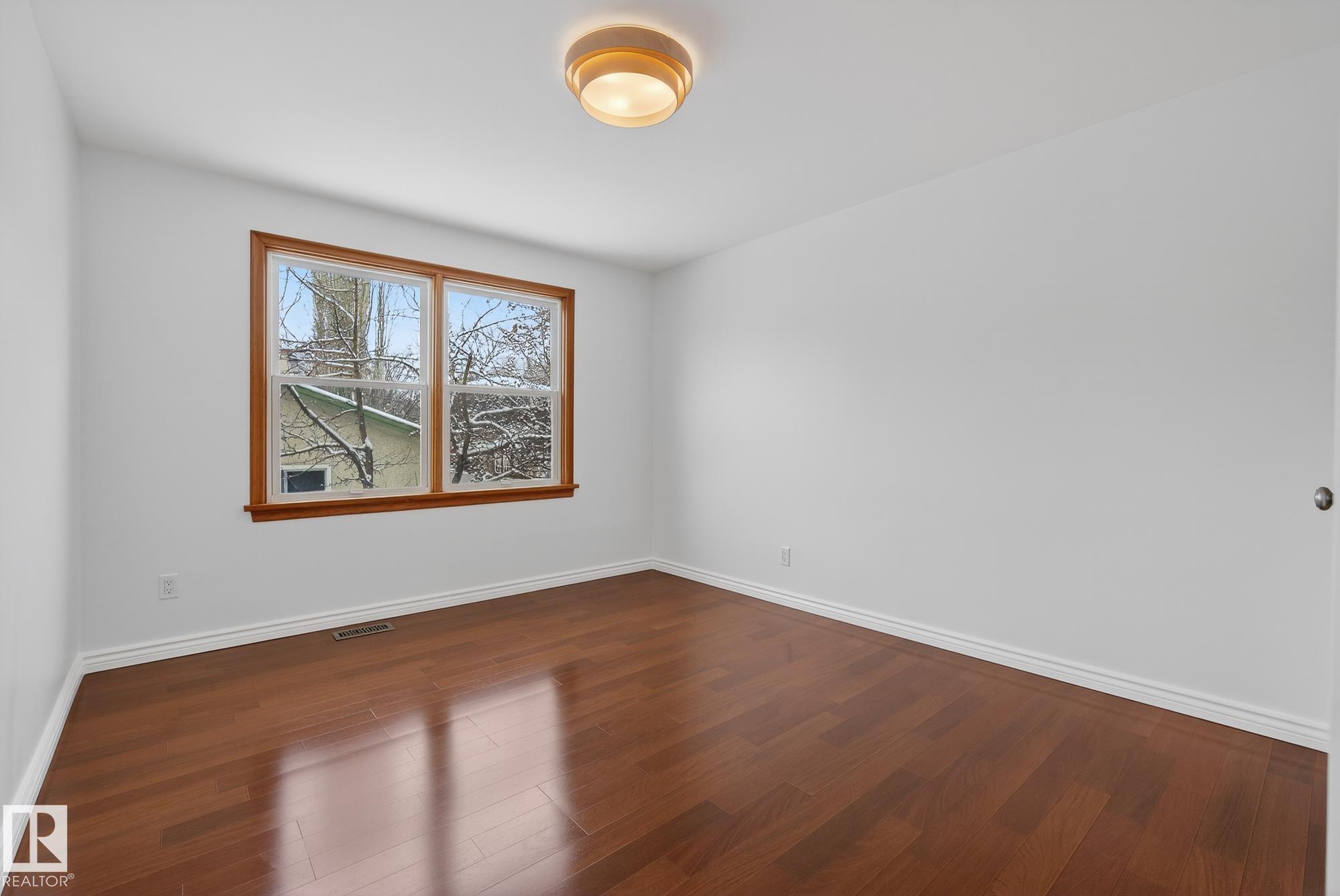 Photo 22 at 10336 80 Street NW, Forest Heights, Edmonton