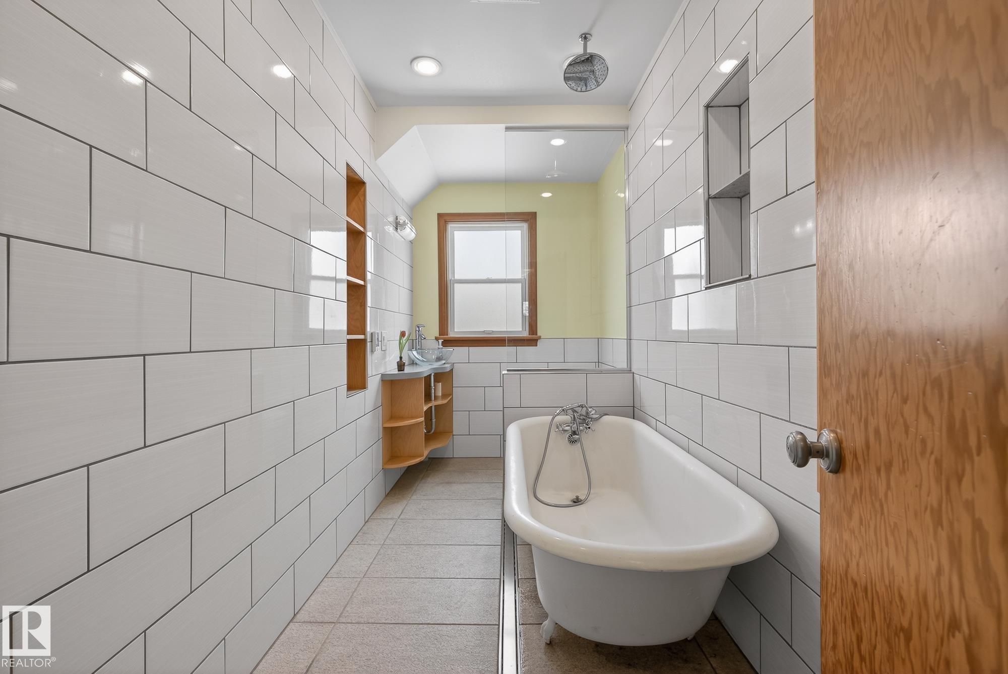 Photo 24 at 10336 80 Street NW, Forest Heights, Edmonton