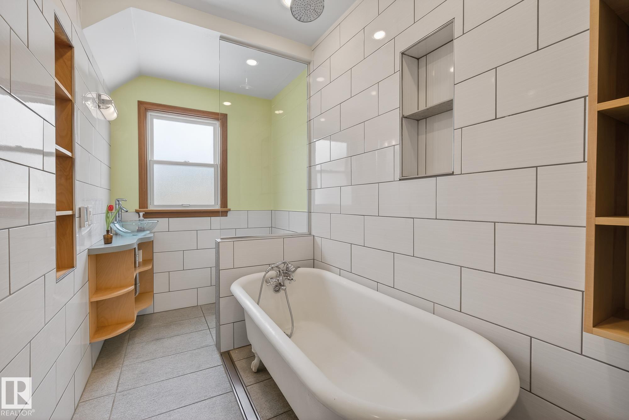 Photo 25 at 10336 80 Street NW, Forest Heights, Edmonton