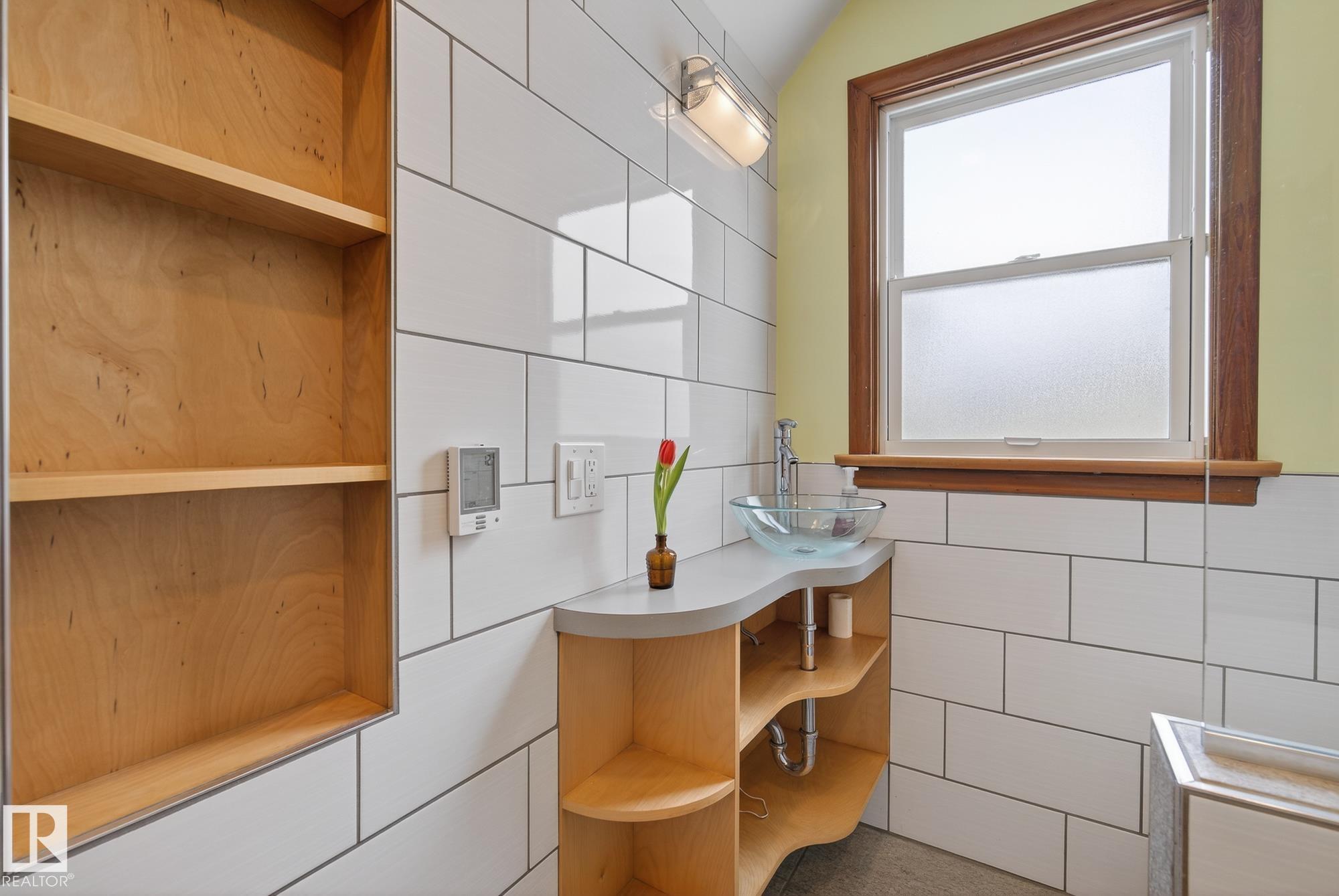 Photo 26 at 10336 80 Street NW, Forest Heights, Edmonton