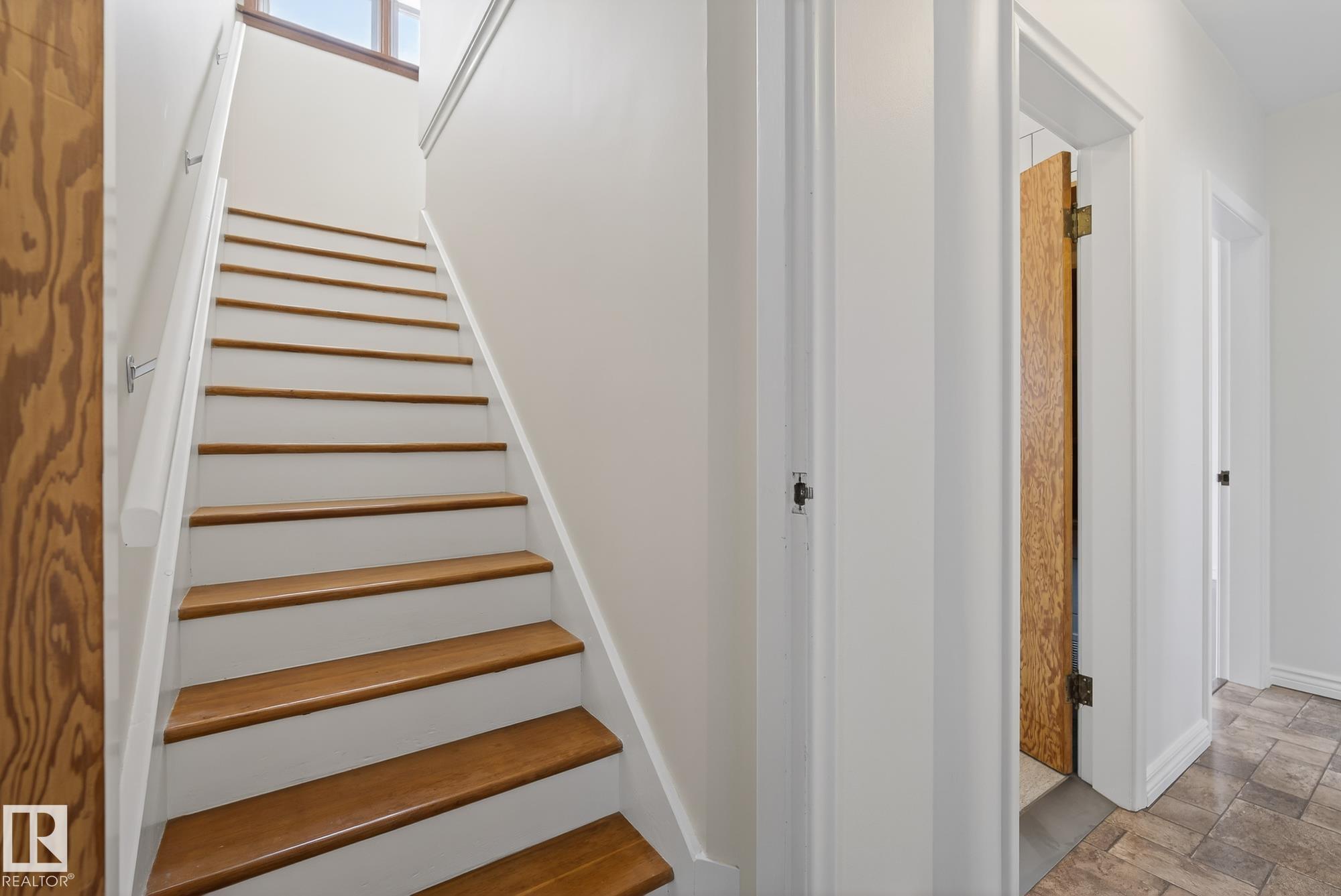 Photo 27 at 10336 80 Street NW, Forest Heights, Edmonton