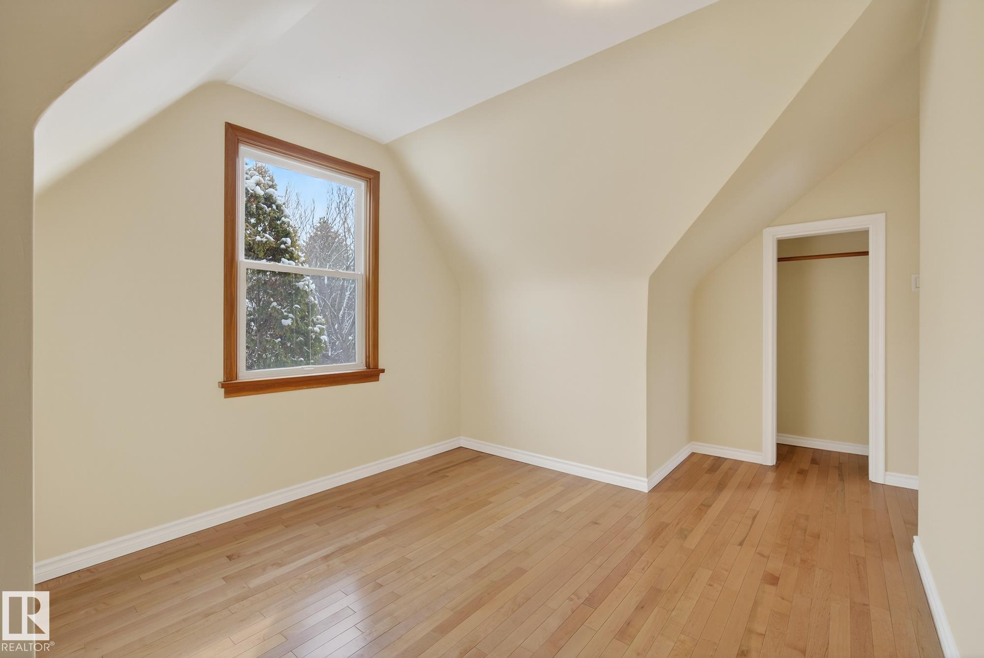 Photo 34 at 10336 80 Street NW, Forest Heights, Edmonton