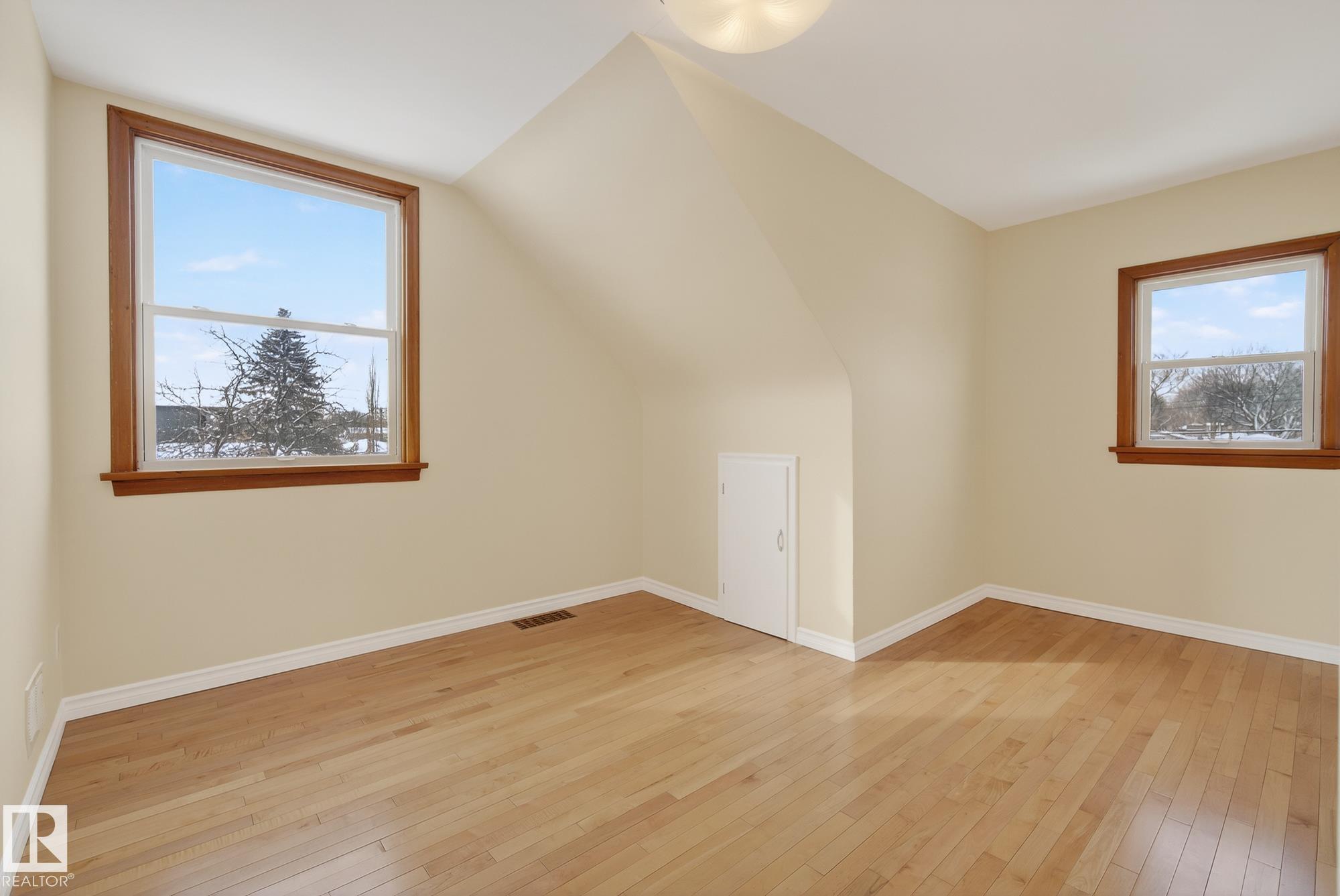 Photo 38 at 10336 80 Street NW, Forest Heights, Edmonton