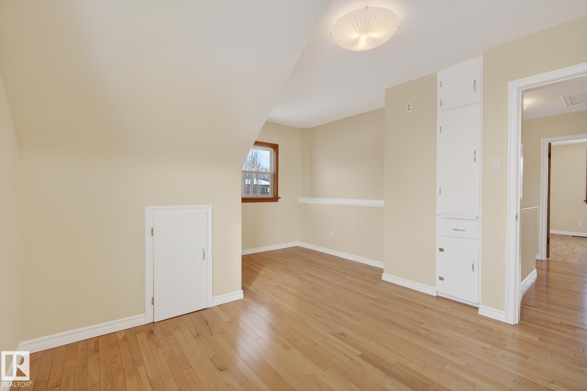 Photo 39 at 10336 80 Street NW, Forest Heights, Edmonton