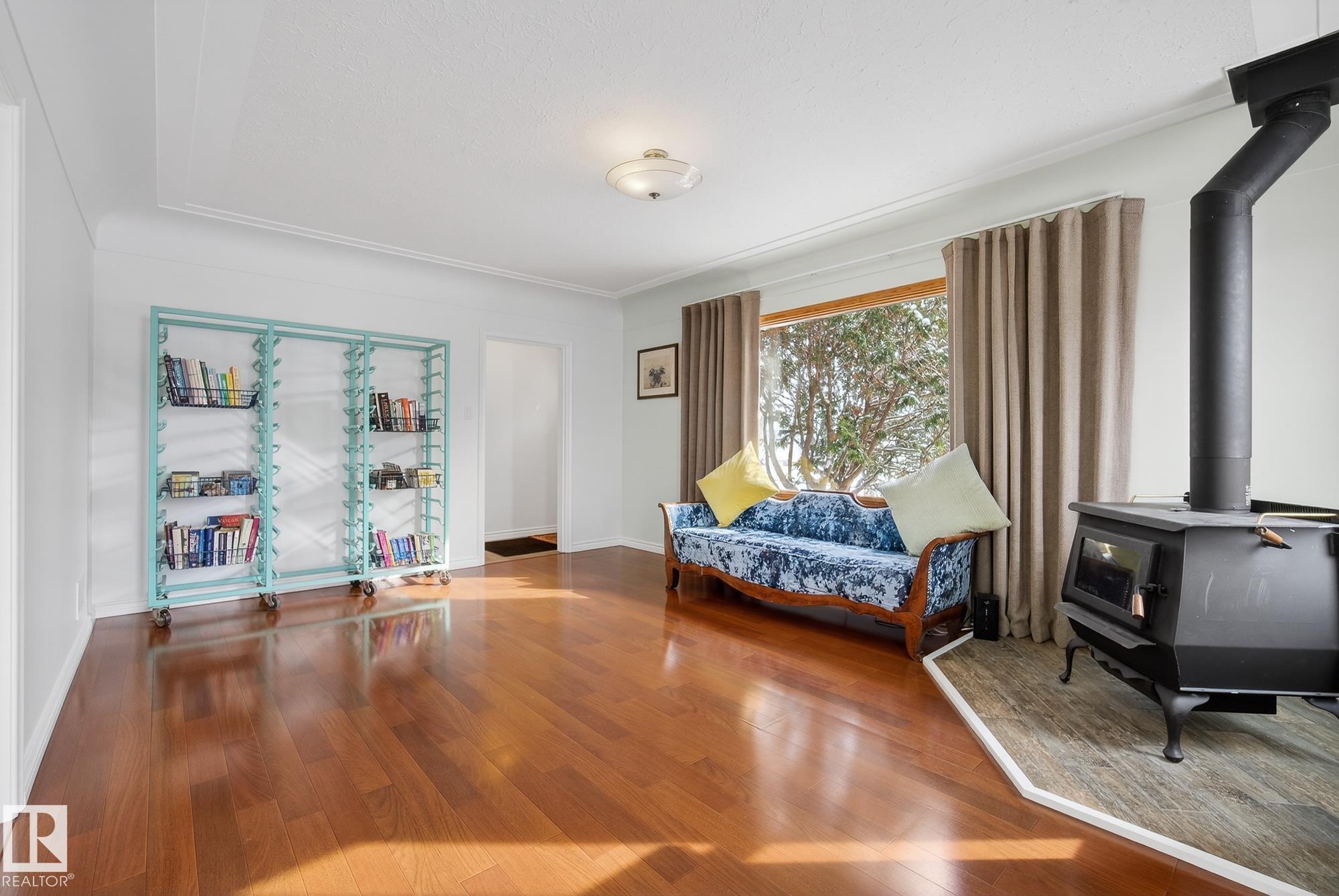 Photo 8 at 10336 80 Street NW, Forest Heights, Edmonton