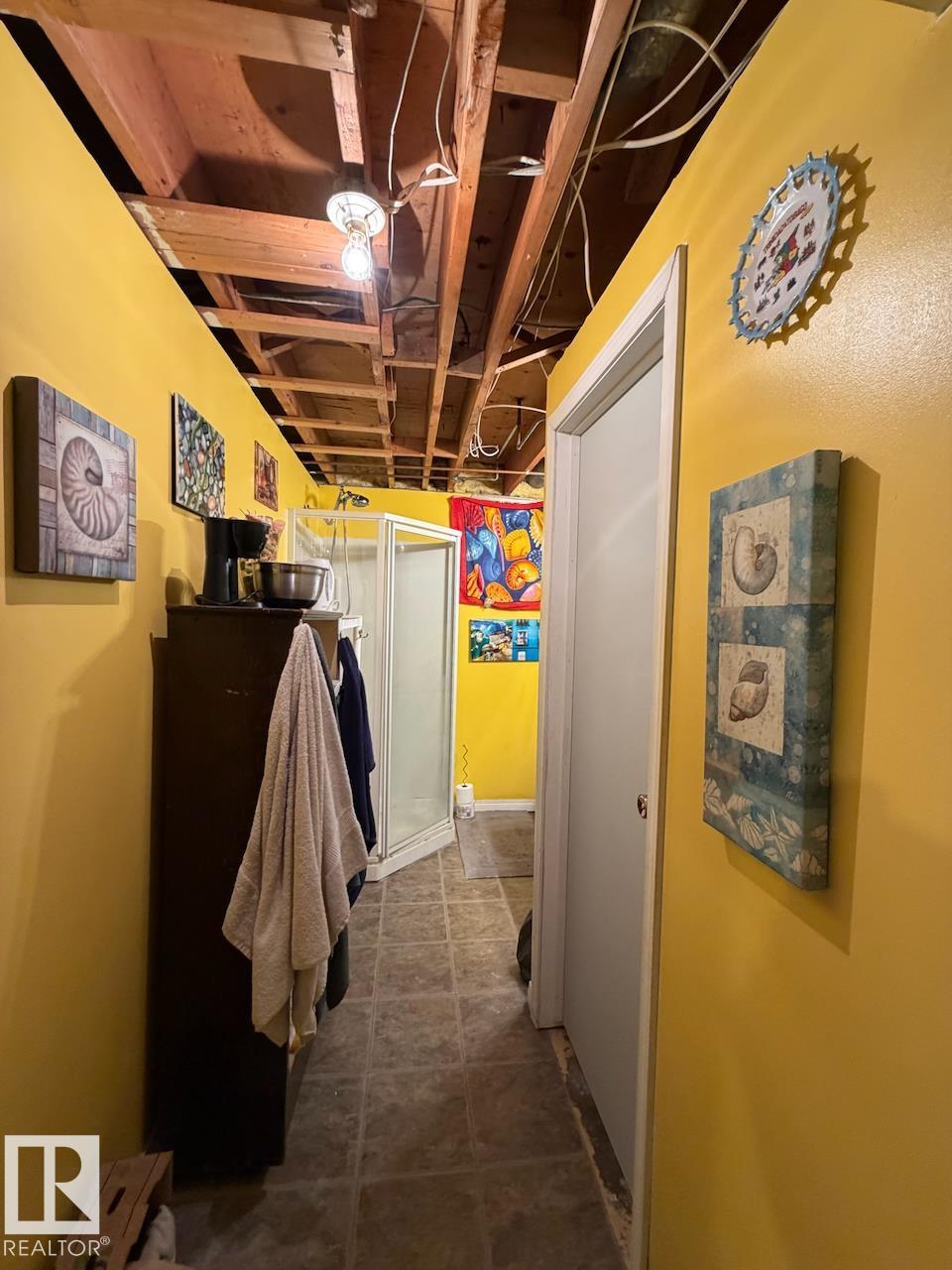 Photo 16 at 8816 137 Avenue NW, Northmount, Edmonton