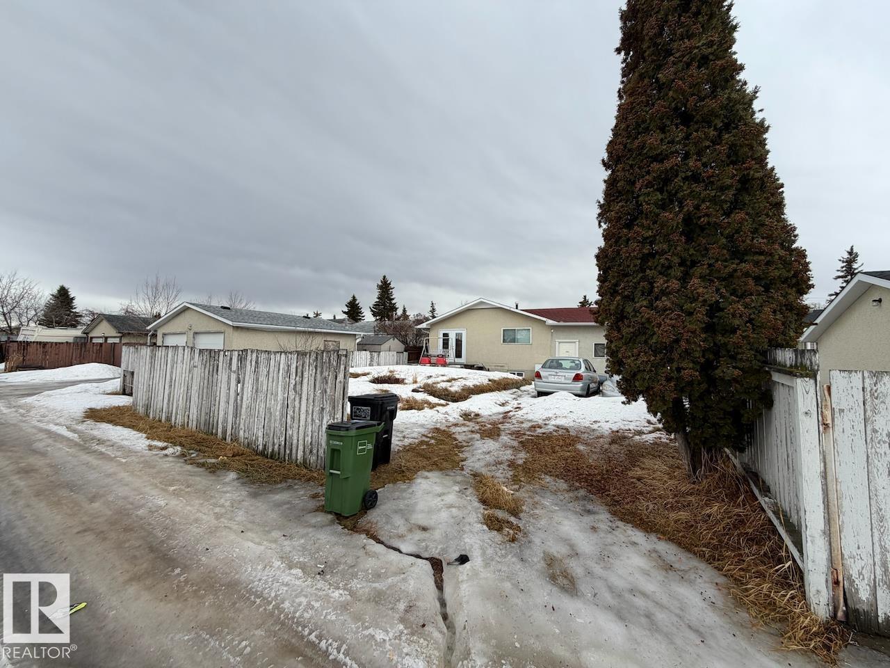 Photo 22 at 8816 137 Avenue NW, Northmount, Edmonton