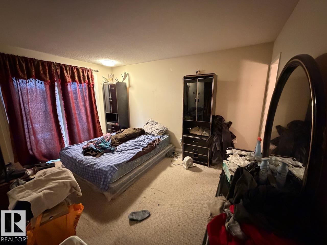 Photo 10 at 8816 137 Avenue NW, Northmount, Edmonton