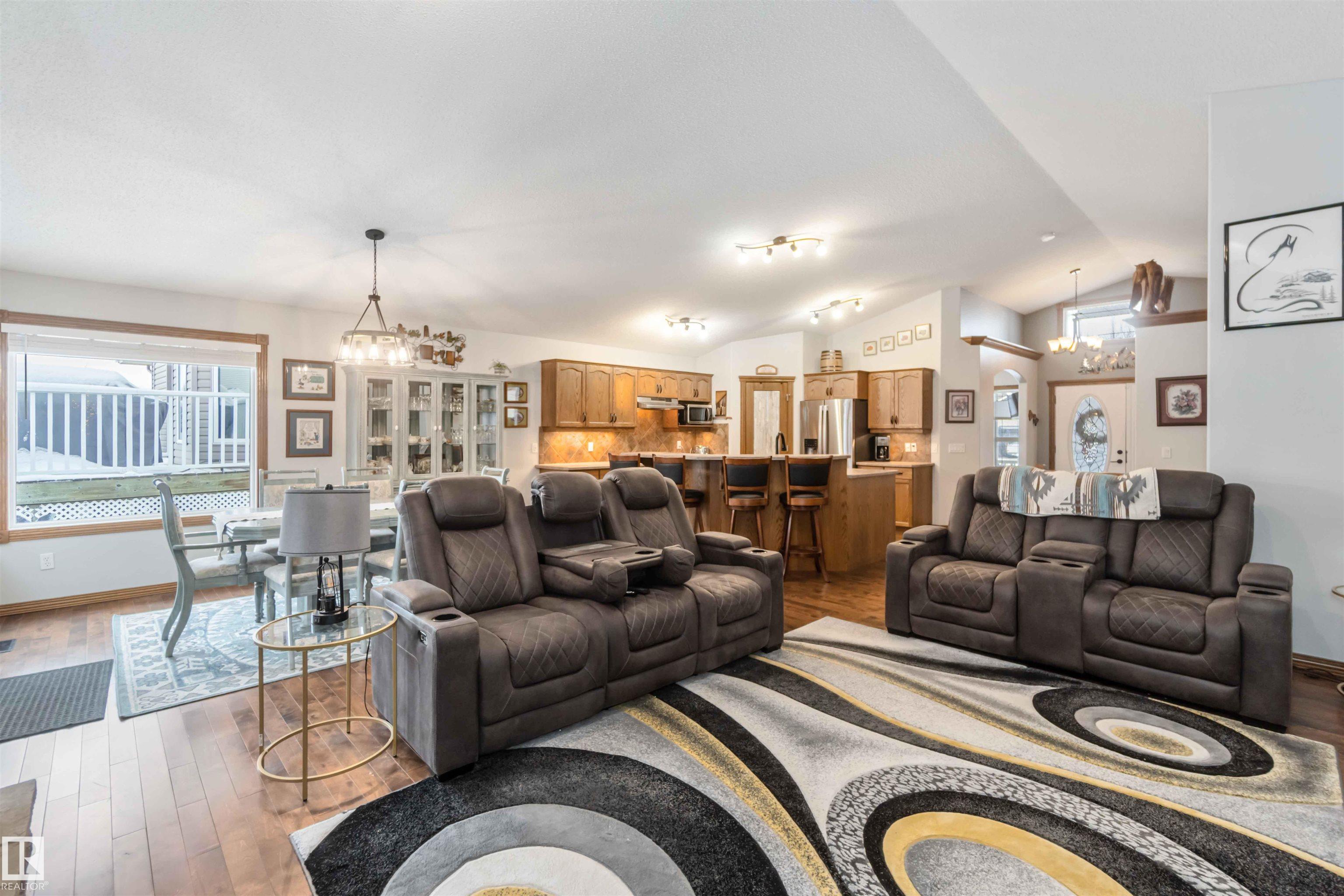 Photo 33 at 61 Linkside Boulevard, Linkside, Spruce Grove