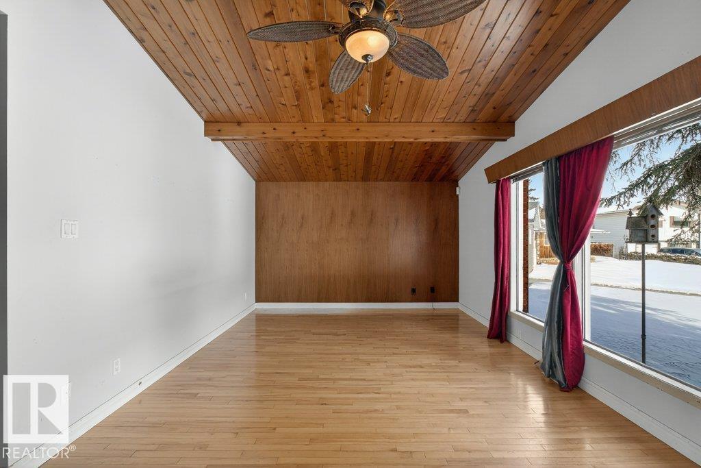 Photo 11 at 10316 42 Street E NW, Gold Bar, Edmonton