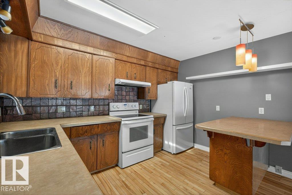 Photo 18 at 10316 42 Street E NW, Gold Bar, Edmonton