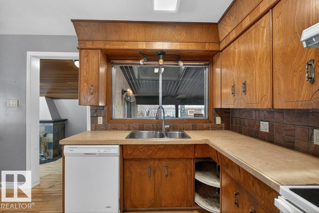 Photo 19 at 10316 42 Street E NW, Gold Bar, Edmonton