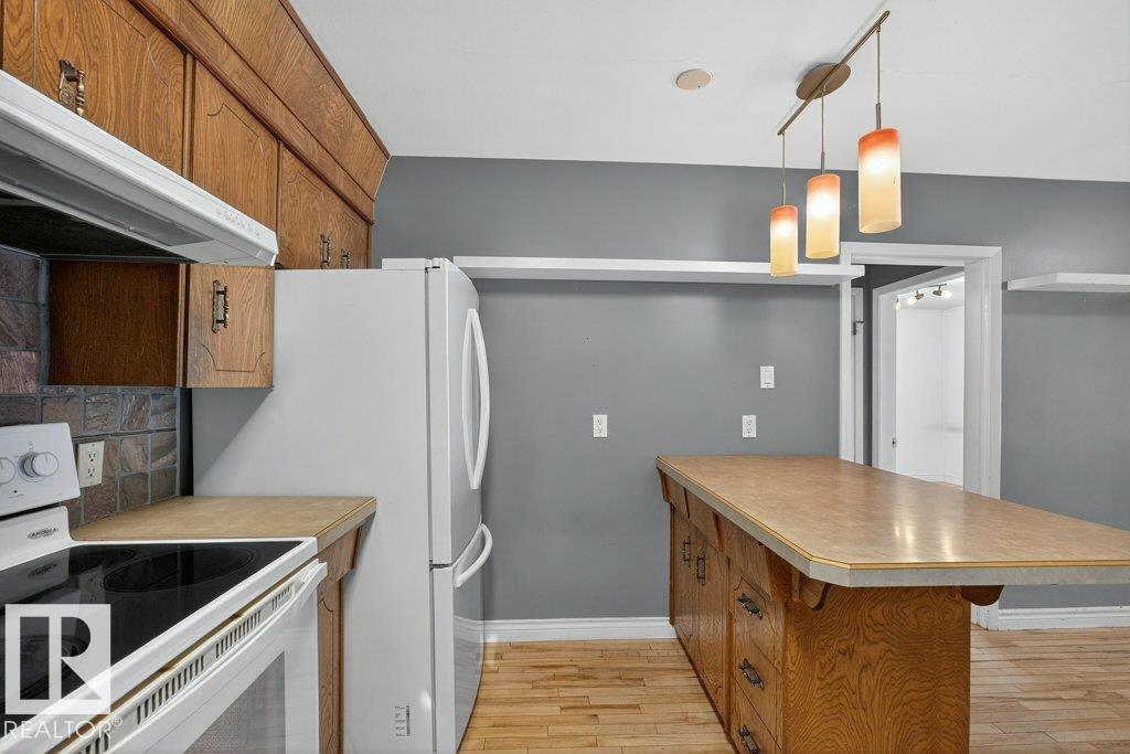 Photo 20 at 10316 42 Street E NW, Gold Bar, Edmonton