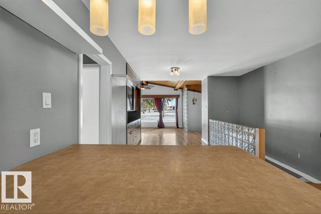 Photo 21 at 10316 42 Street E NW, Gold Bar, Edmonton