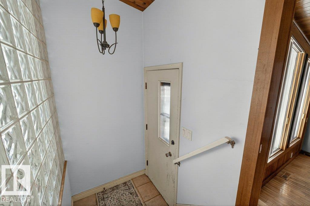 Photo 9 at 10316 42 Street E NW, Gold Bar, Edmonton