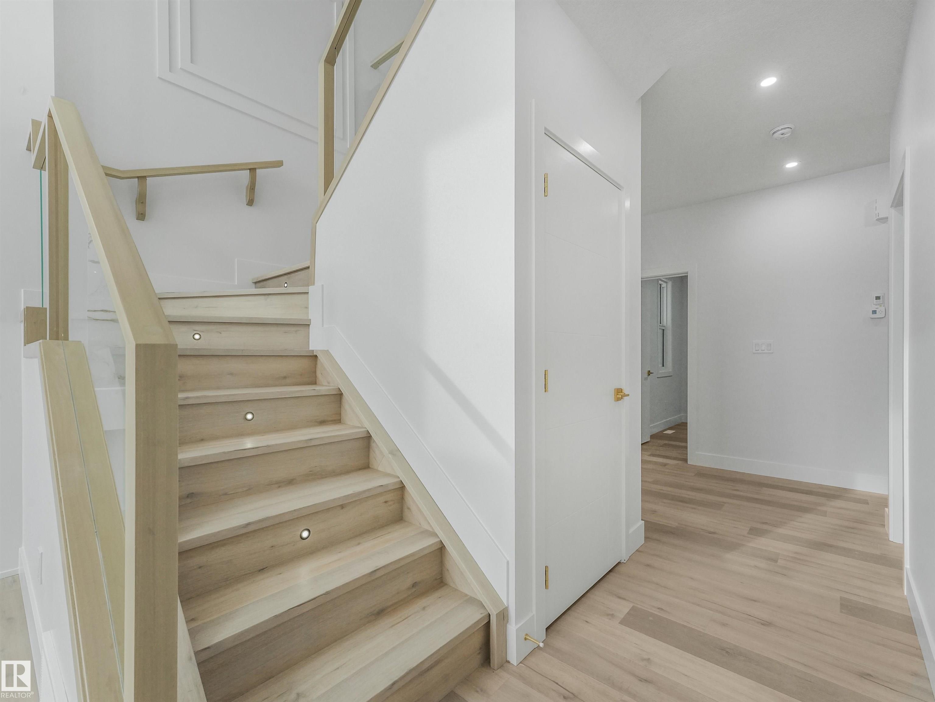 42 Ravenshire Wynd, Hillshire, Sherwood Park