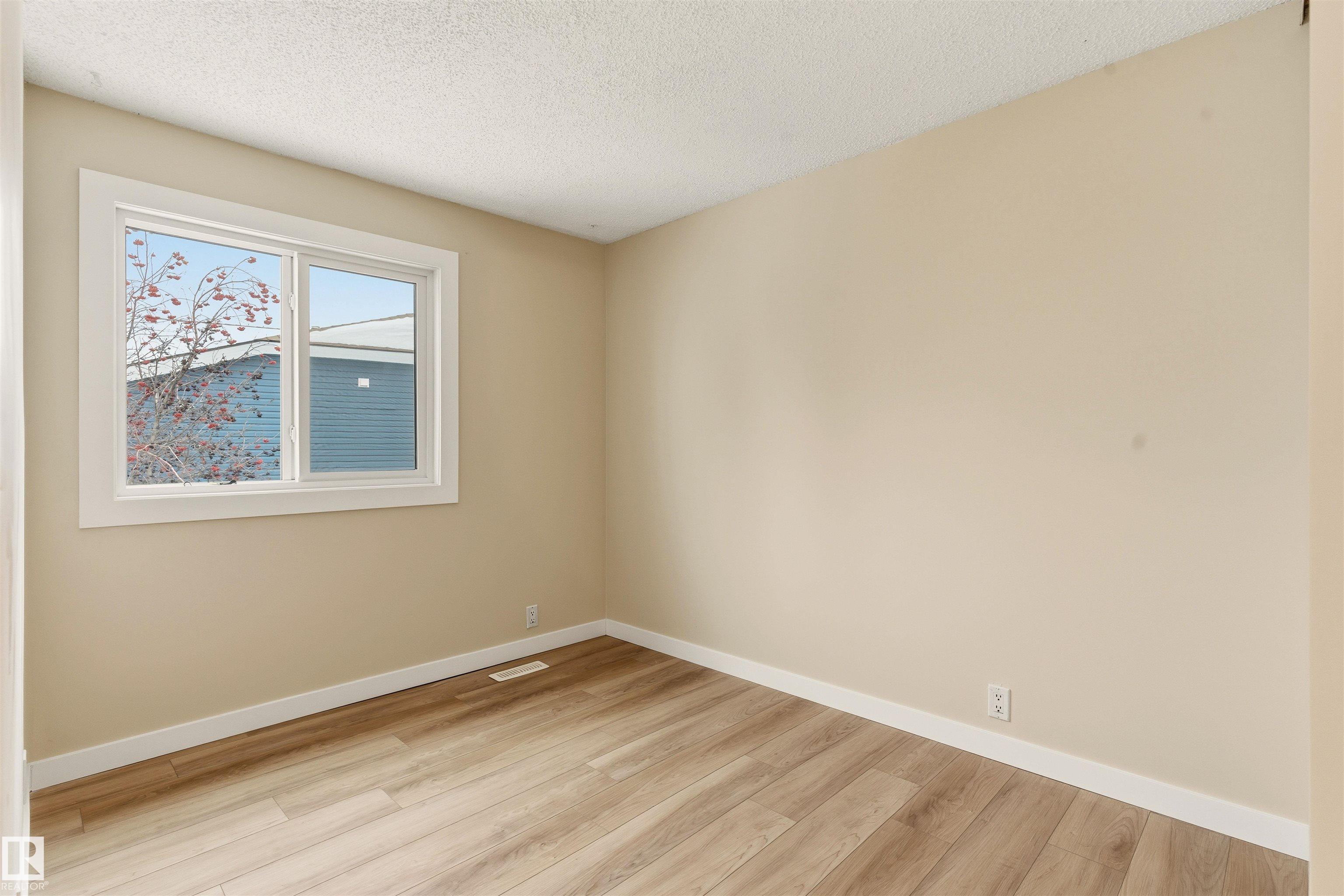 Photo 15 at 12 - 1411 Mill Woods Road E NW, Crawford Plains, Edmonton