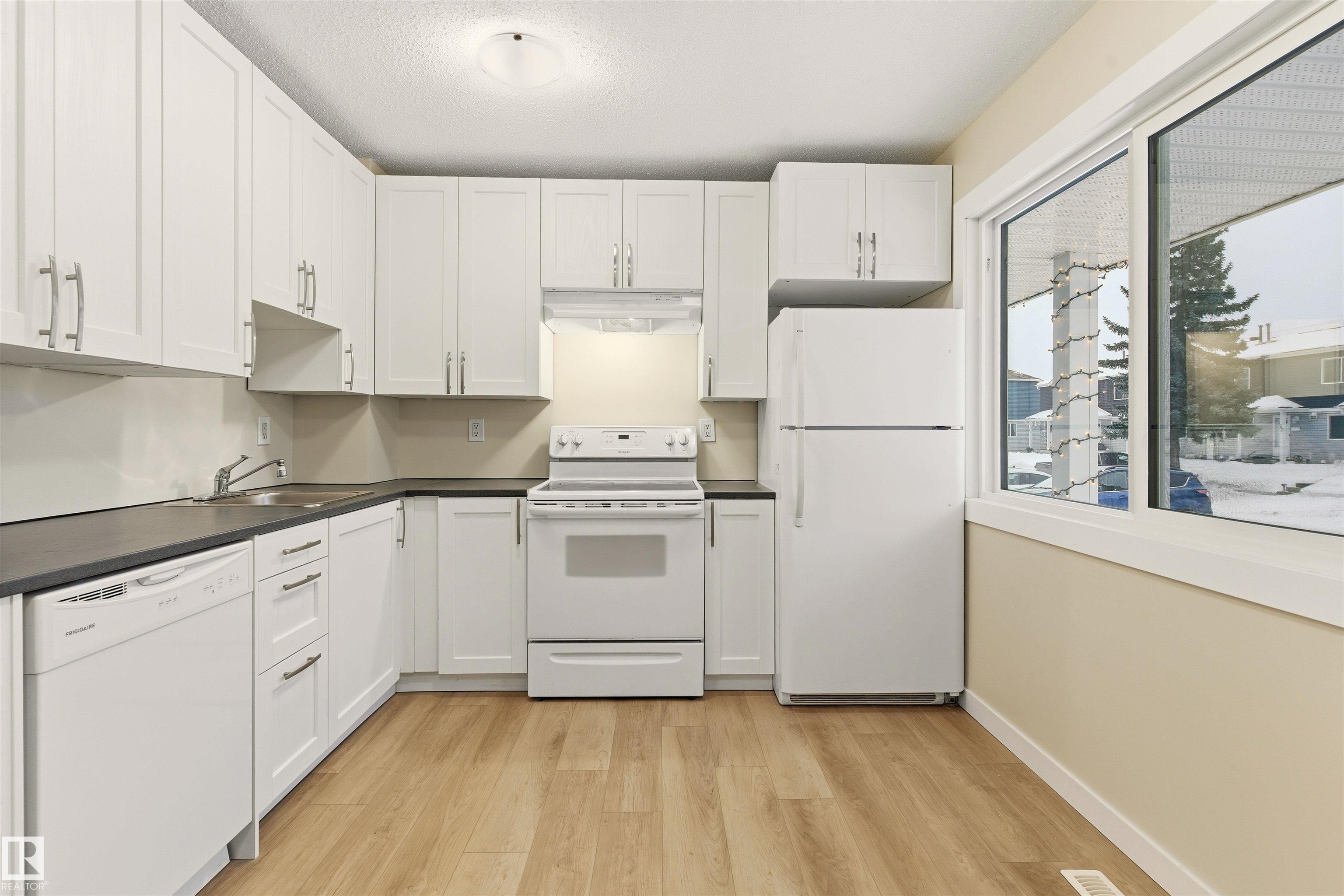 12 - 1411 Mill Woods Road E NW, Crawford Plains, Edmonton