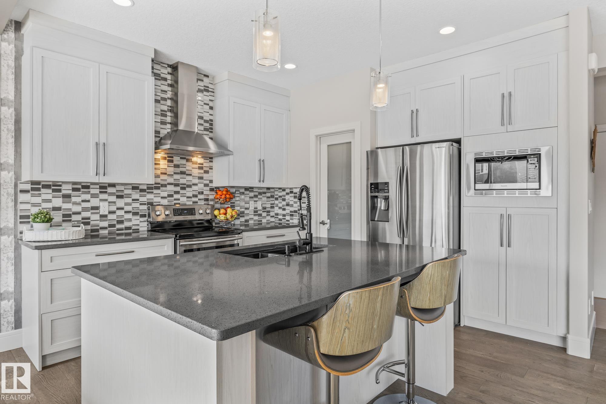 Photo 14 at 3864 Robins Crescent NW, Starling, Edmonton