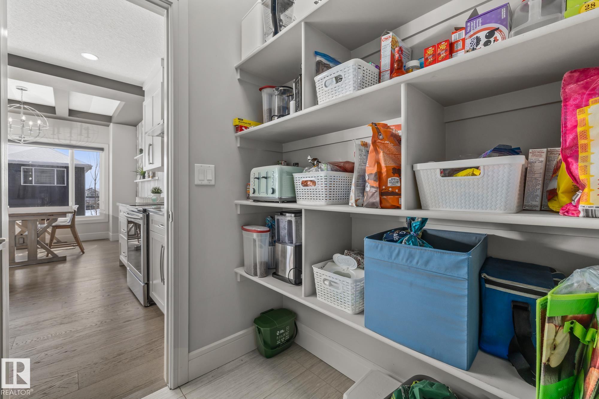 Photo 21 at 3864 Robins Crescent NW, Starling, Edmonton