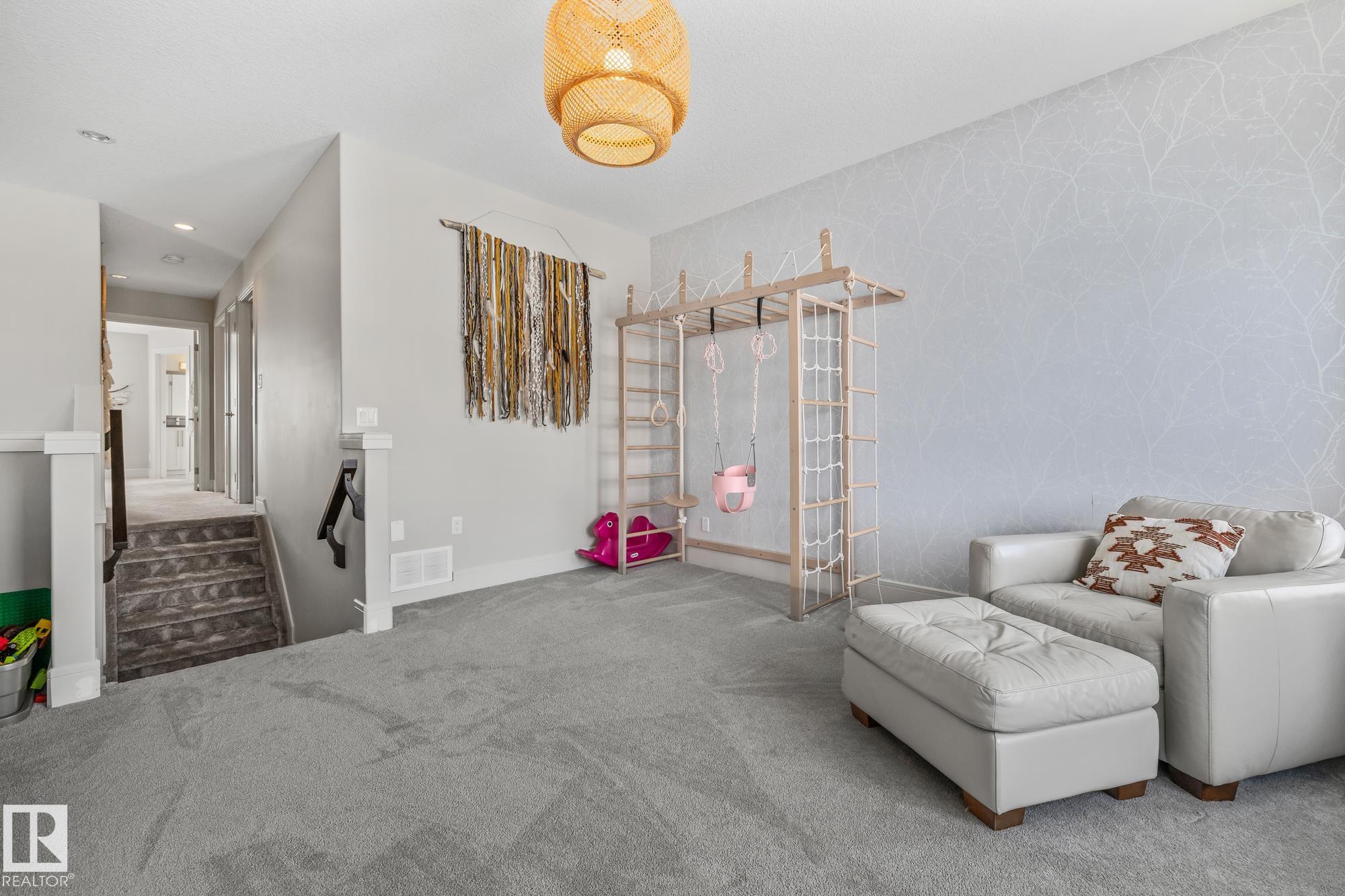 Photo 25 at 3864 Robins Crescent NW, Starling, Edmonton