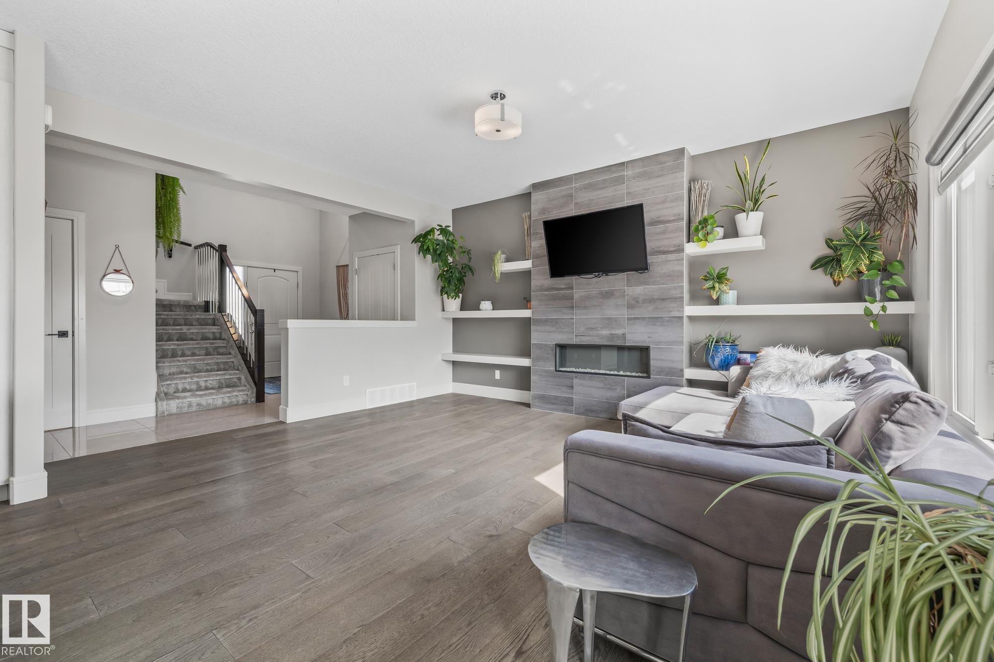 Photo 7 at 3864 Robins Crescent NW, Starling, Edmonton