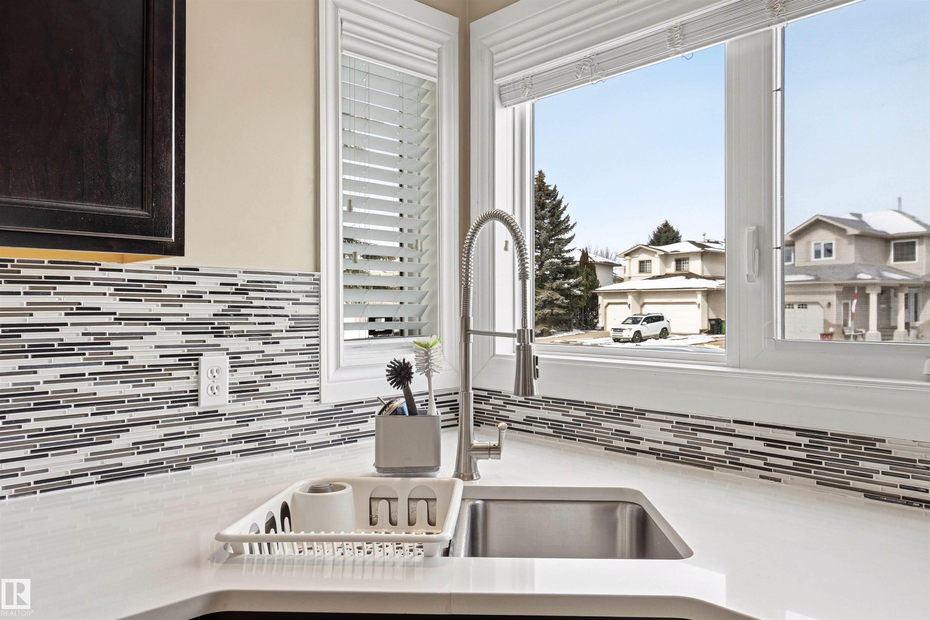 Photo 14 at 11231 12 Avenue NW, Twin Brooks, Edmonton