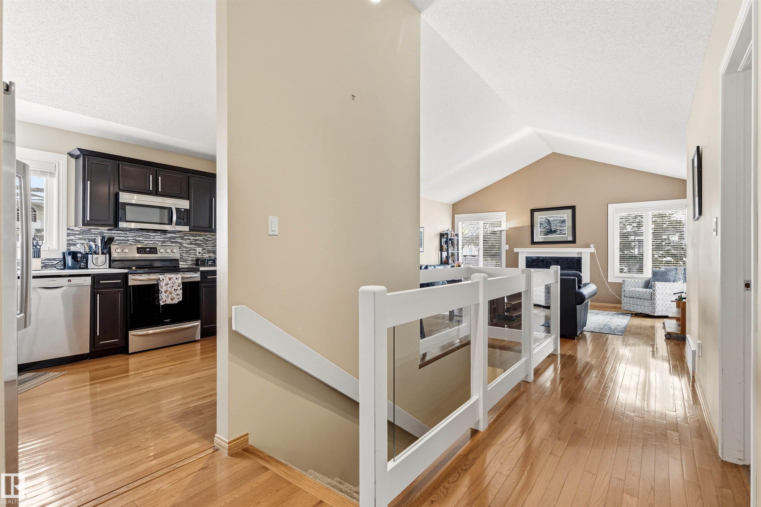 Photo 7 at 11231 12 Avenue NW, Twin Brooks, Edmonton