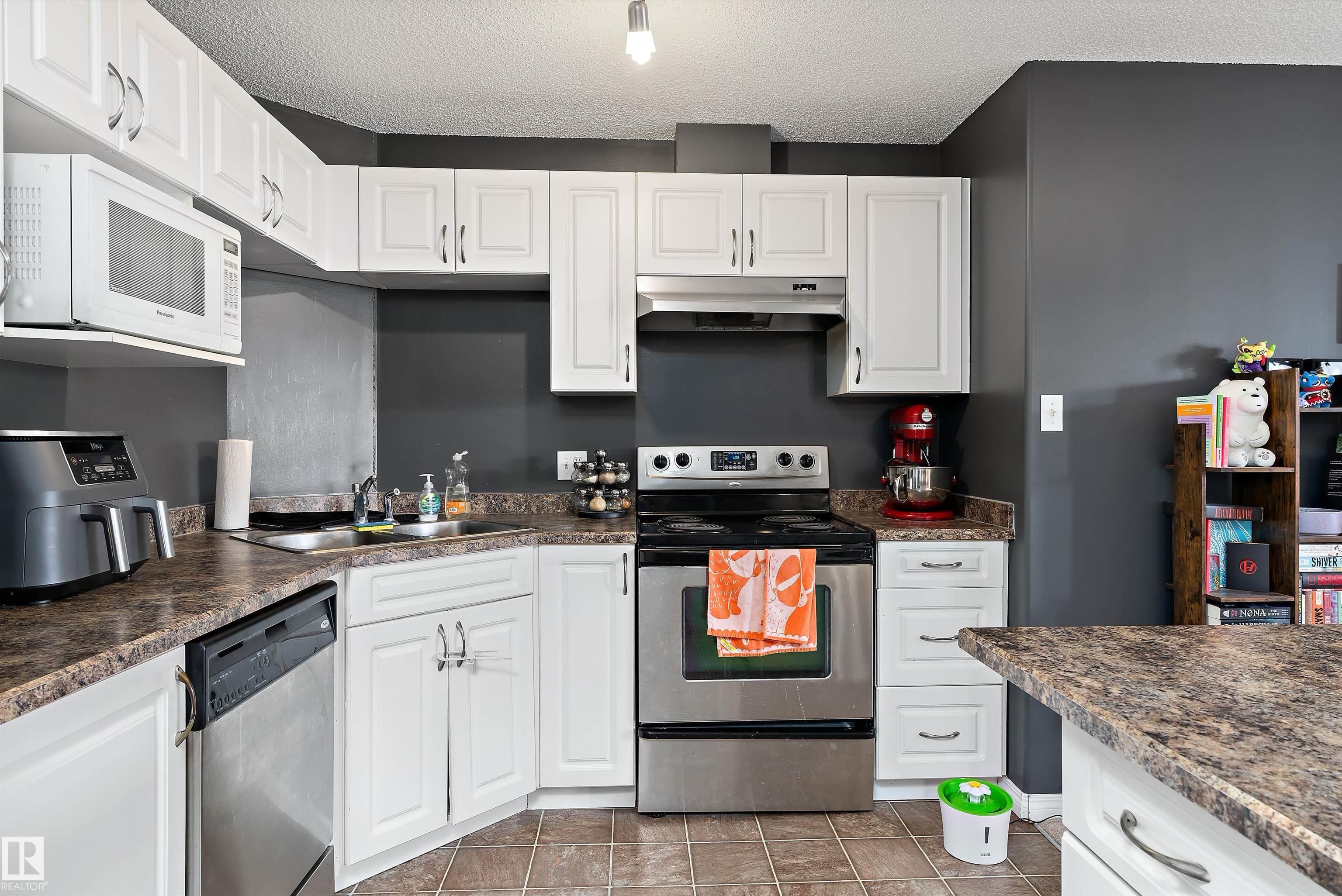 Photo 5 at 1110 - 7339 South Terwillegar Drive NW, South Terwillegar, Edmonton