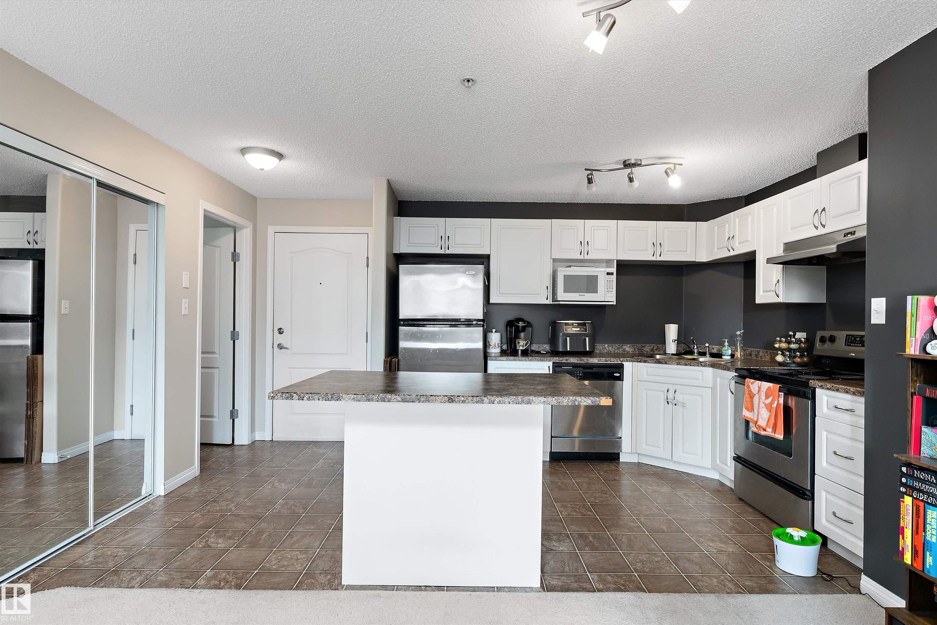 Photo 8 at 1110 - 7339 South Terwillegar Drive NW, South Terwillegar, Edmonton