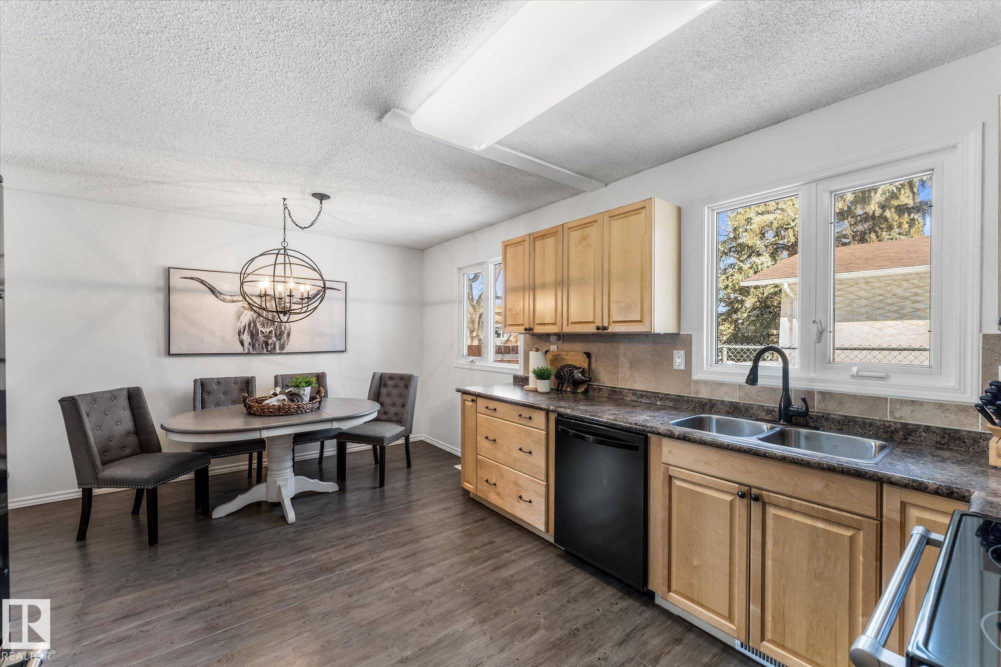 Photo 15 at 33 Meredian Road, Mills Haven, Sherwood Park