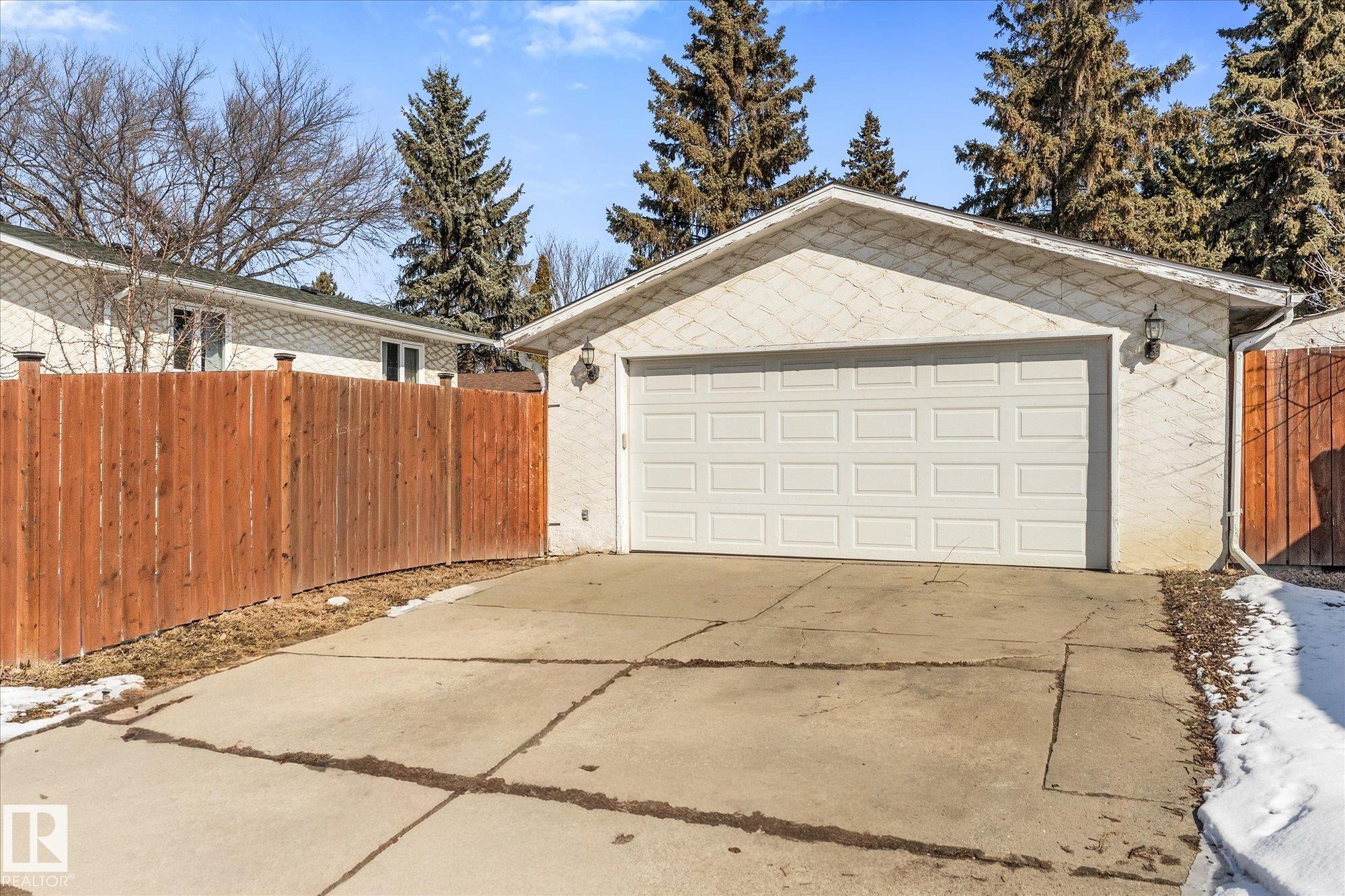 Photo 30 at 33 Meredian Road, Mills Haven, Sherwood Park