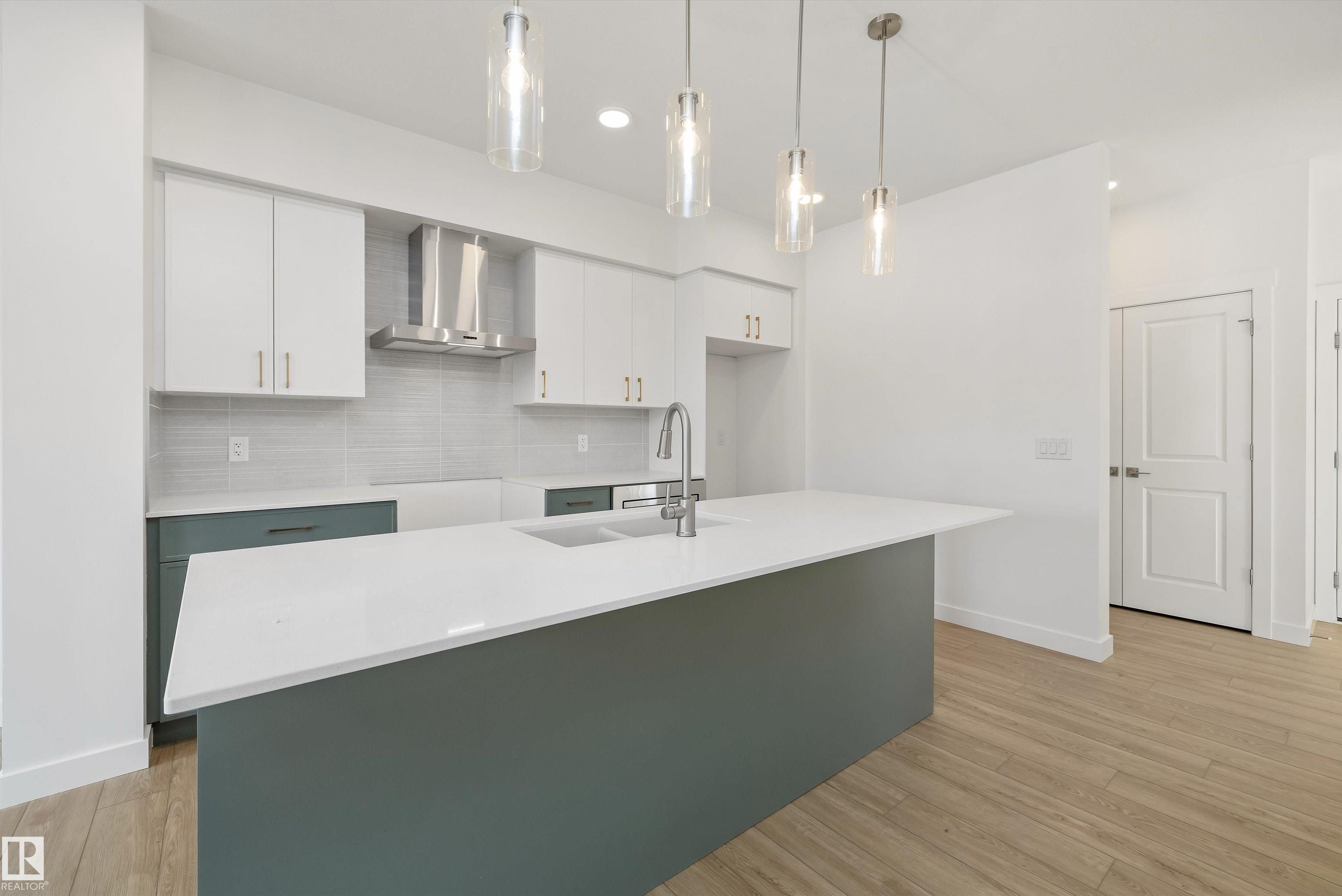 Photo 9 at 1054 Cristall Crescent SW, Chappelle Area, Edmonton