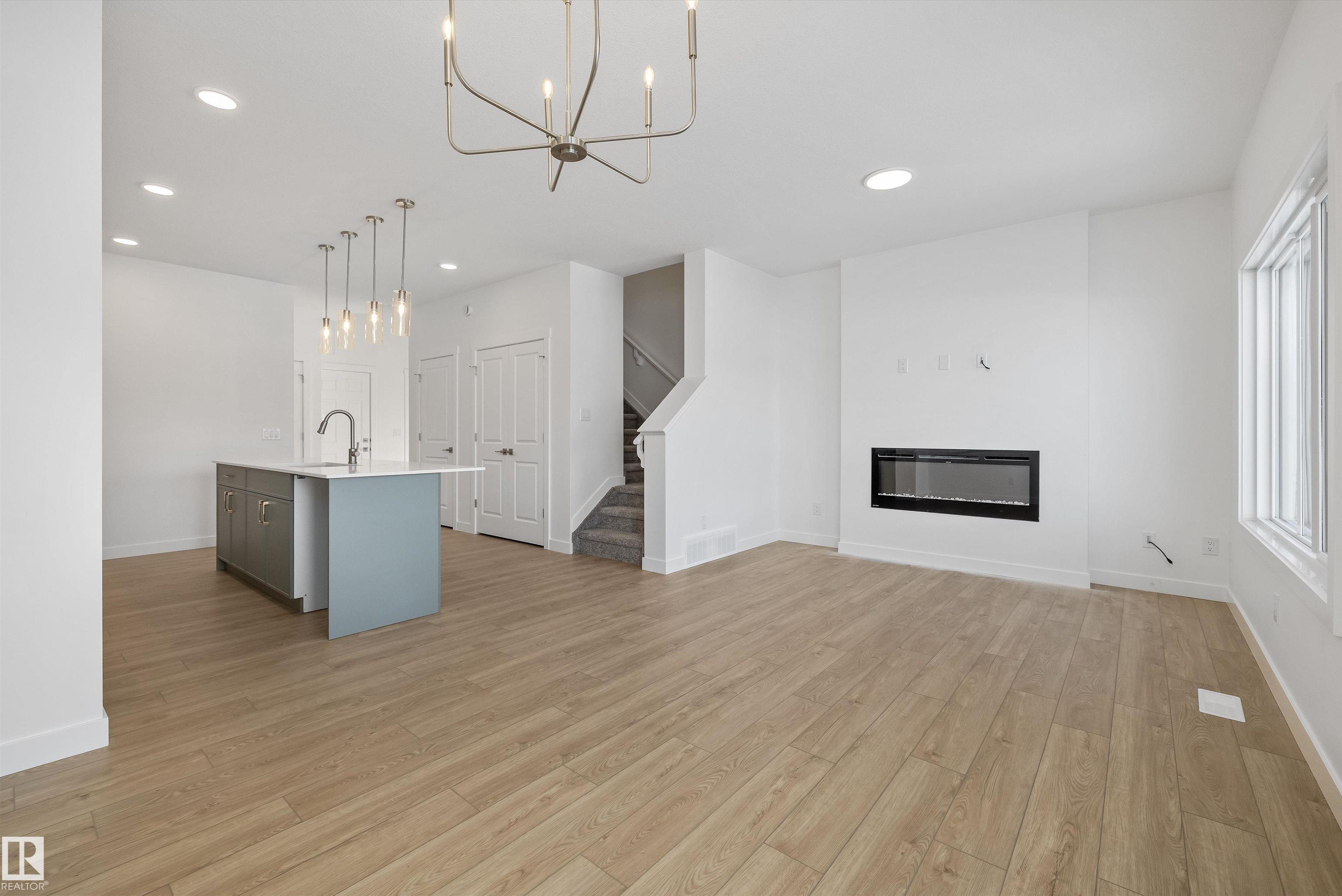 Photo 13 at 1064 Cristall Crescent SW, Chappelle Area, Edmonton