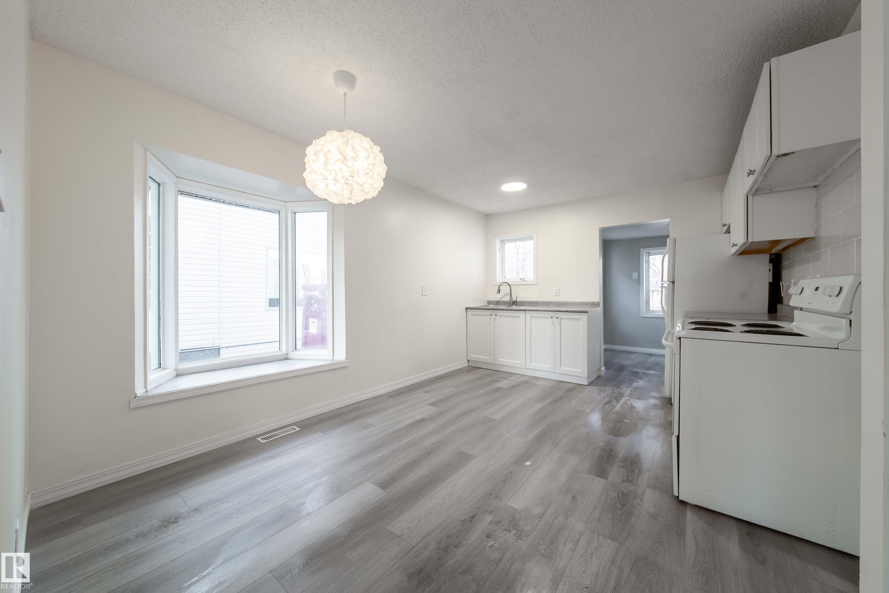 Photo 12 at 11912 77 Street NW, Eastwood, Edmonton