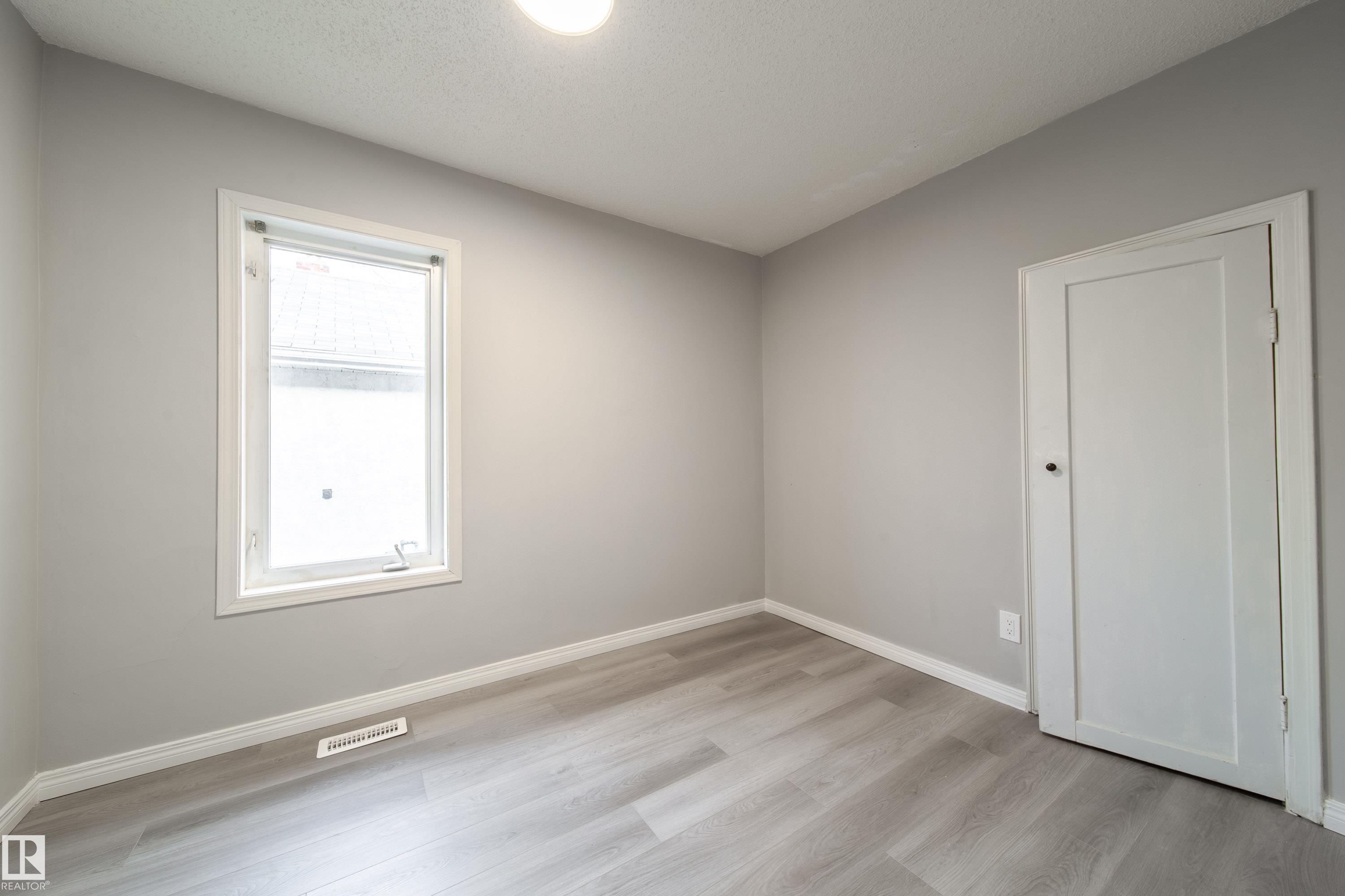 Photo 10 at 11912 77 Street NW, Eastwood, Edmonton