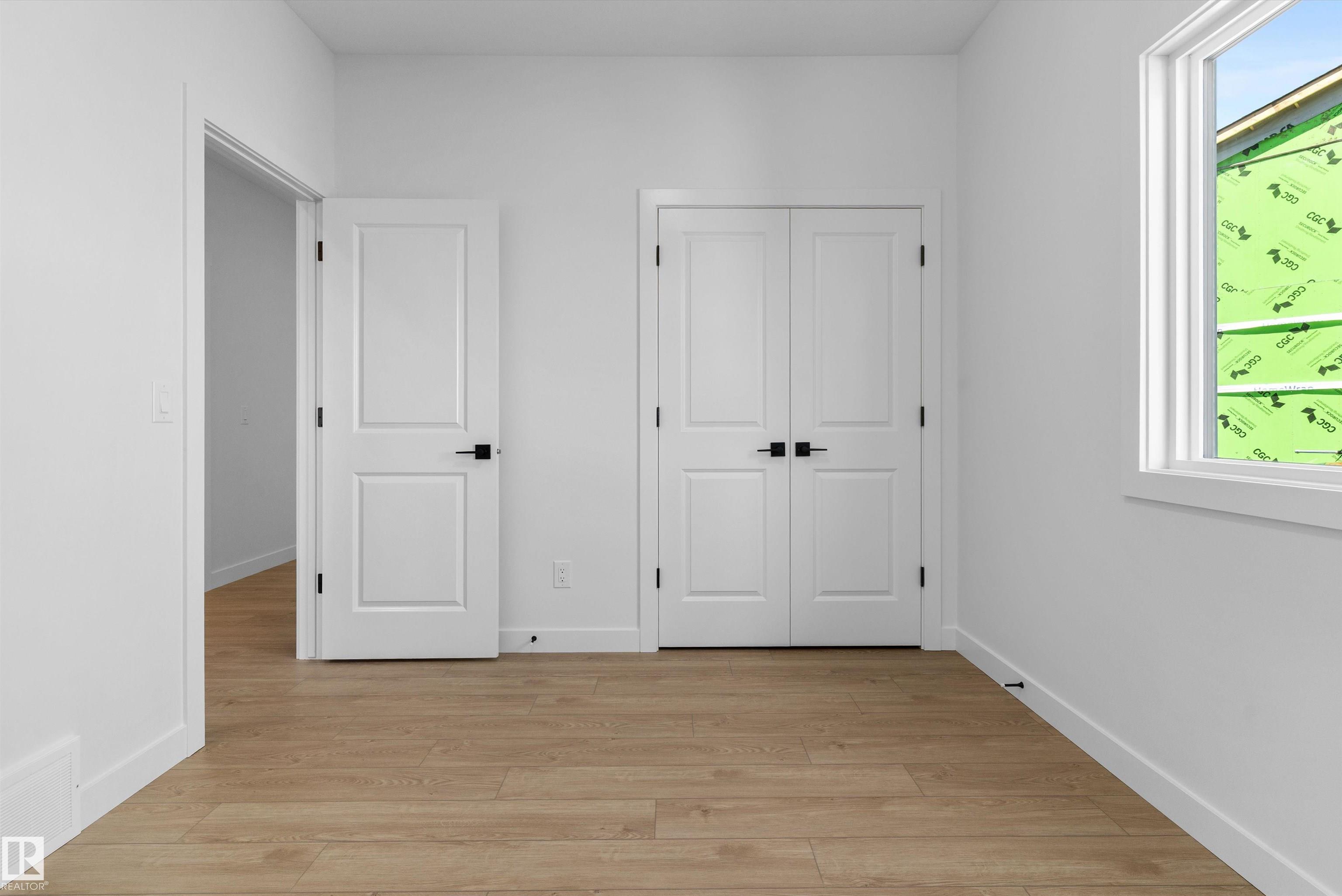 https://zimg.paragon.ice.com/ParagonImages/Property/PM/RAE/225393002/19/0/0/f86496d71ff9844f745fe8a9a8877006/1/93277d28cc26c6e55feeefe531e2f9ef/225393002-3ecac2b3-8f2a-4dea-8b37-29487e94aefe.JPG