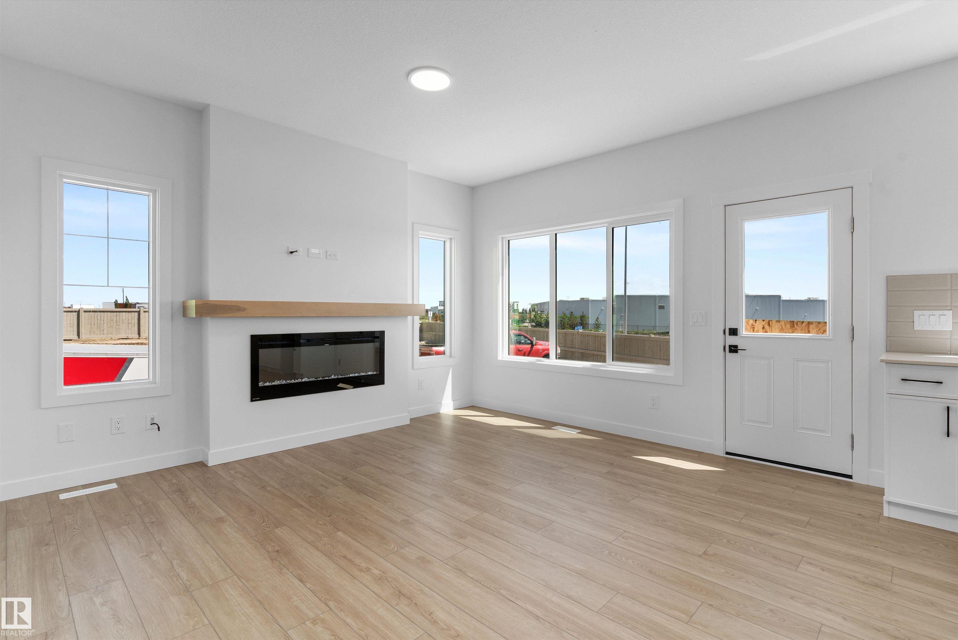 Picture for 20707 40 AV NW