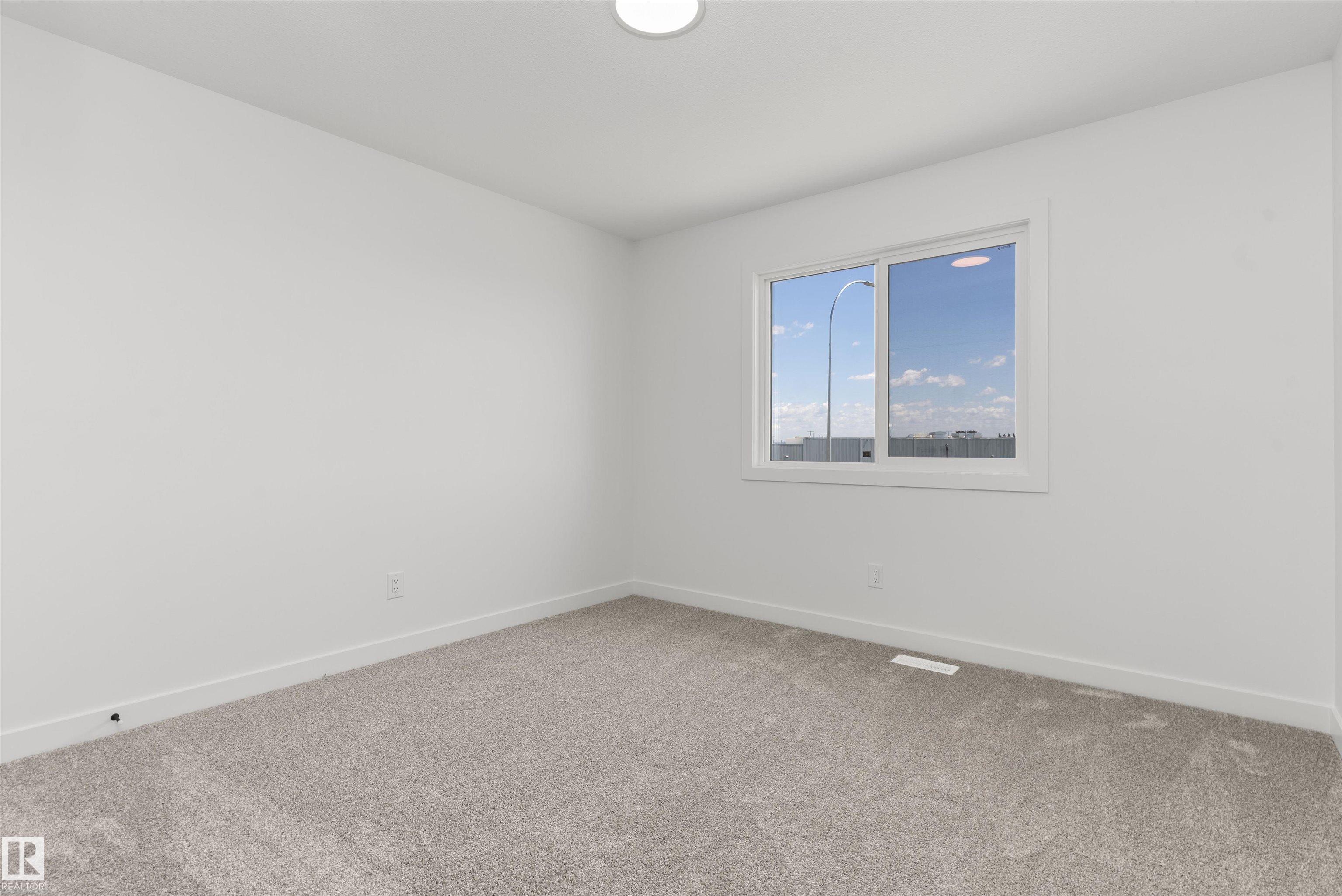 https://zimg.paragon.ice.com/ParagonImages/Property/PM/RAE/225393002/23/0/0/5c7d05fb3fce99a71cfb34a94450bf36/1/93277d28cc26c6e55feeefe531e2f9ef/225393002-9ae00b91-96b7-4be8-b5c8-ddab2a47a506.JPG