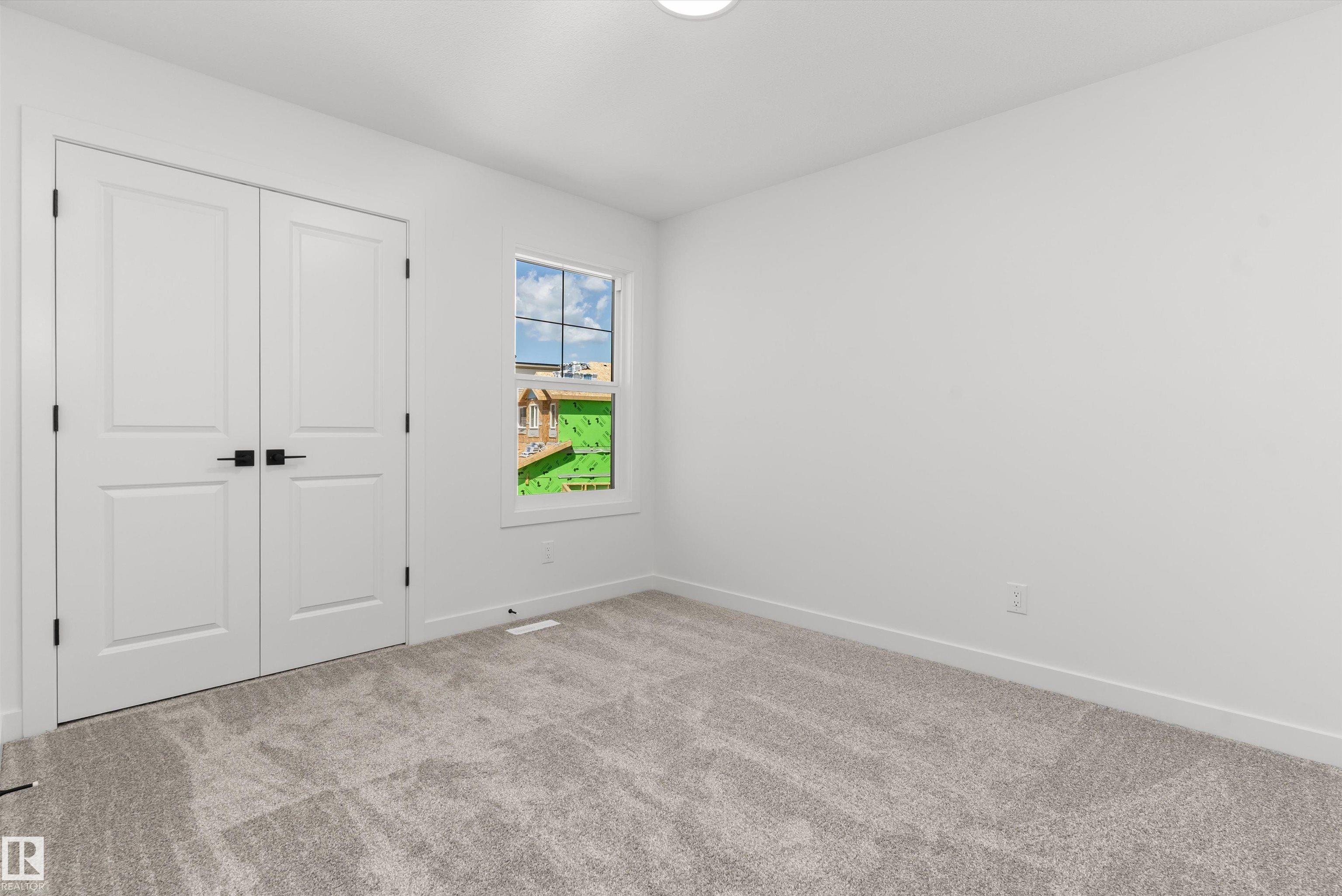 https://zimg.paragon.ice.com/ParagonImages/Property/PM/RAE/225393002/30/0/0/0cd037dad7acd2aeab0aa16cbca48c69/1/93277d28cc26c6e55feeefe531e2f9ef/225393002-5ebfaf74-7f45-40e5-b17a-6289ebdebe46.JPG