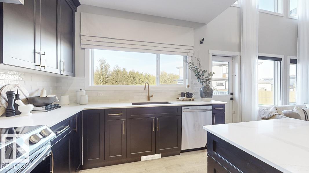 Photo 31 at 20707 40 Avenue NW, Edgemont, Edmonton