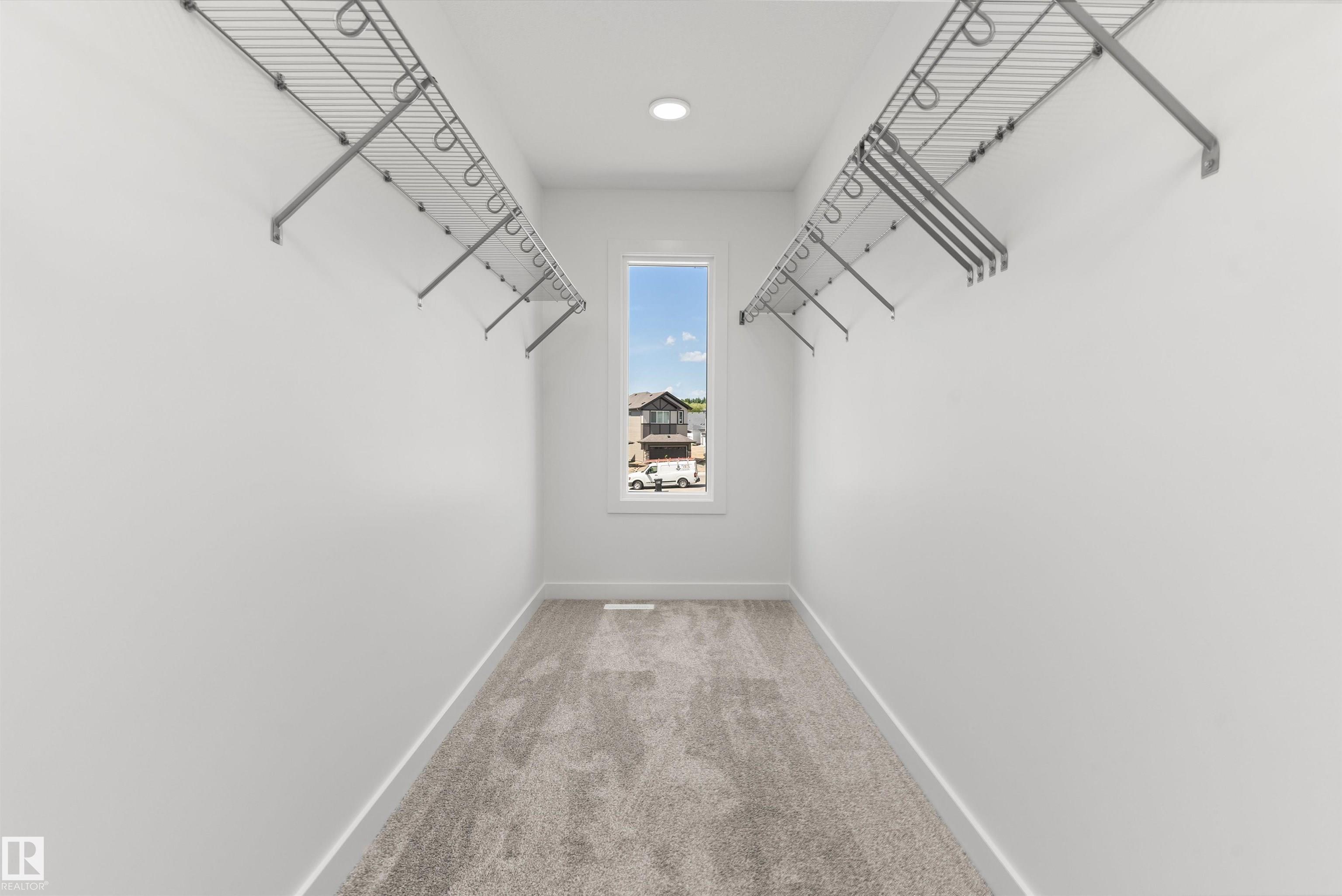 https://zimg.paragon.ice.com/ParagonImages/Property/PM/RAE/225393002/32/0/0/60ab5d6e40a565c975021f10e857e2a1/1/93277d28cc26c6e55feeefe531e2f9ef/225393002-548a4397-d416-4ff4-ad1e-60cb6cf15896.JPG