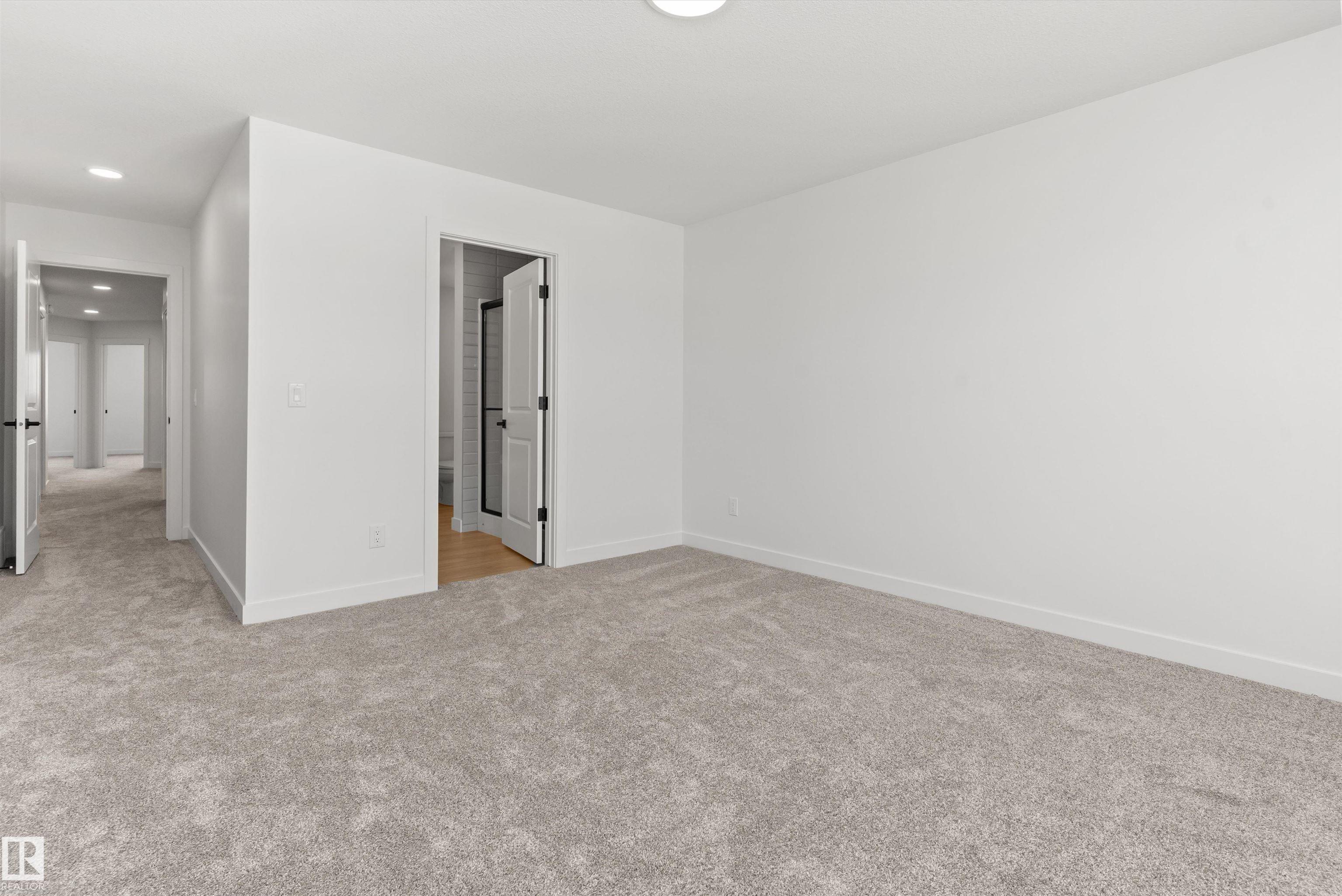 https://zimg.paragon.ice.com/ParagonImages/Property/PM/RAE/225393002/34/0/0/26adcc04b5c779d94323296811a27cff/1/93277d28cc26c6e55feeefe531e2f9ef/225393002-f956fcea-a4b4-4c6b-b753-030c76117973.JPG