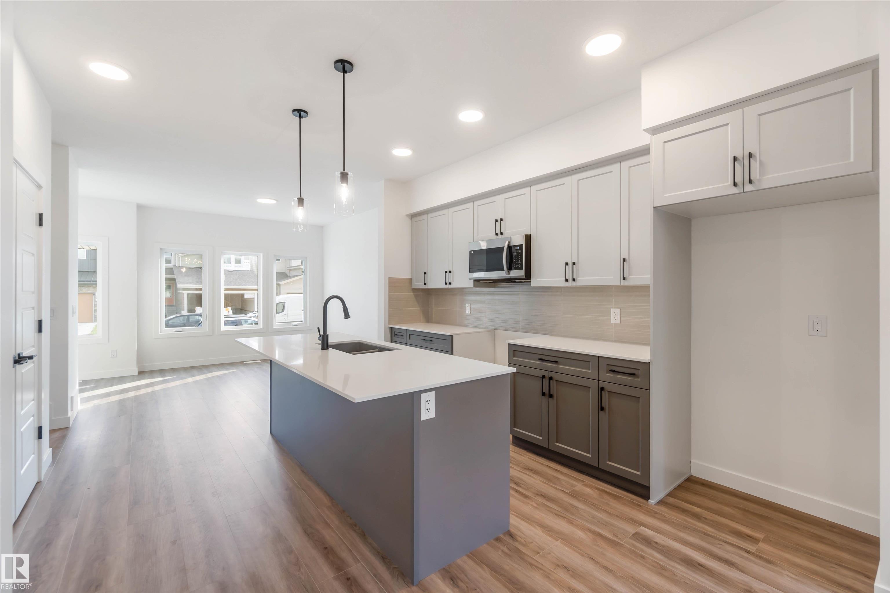 Photo 11 at 20635 43 Avenue NW, Edgemont, Edmonton